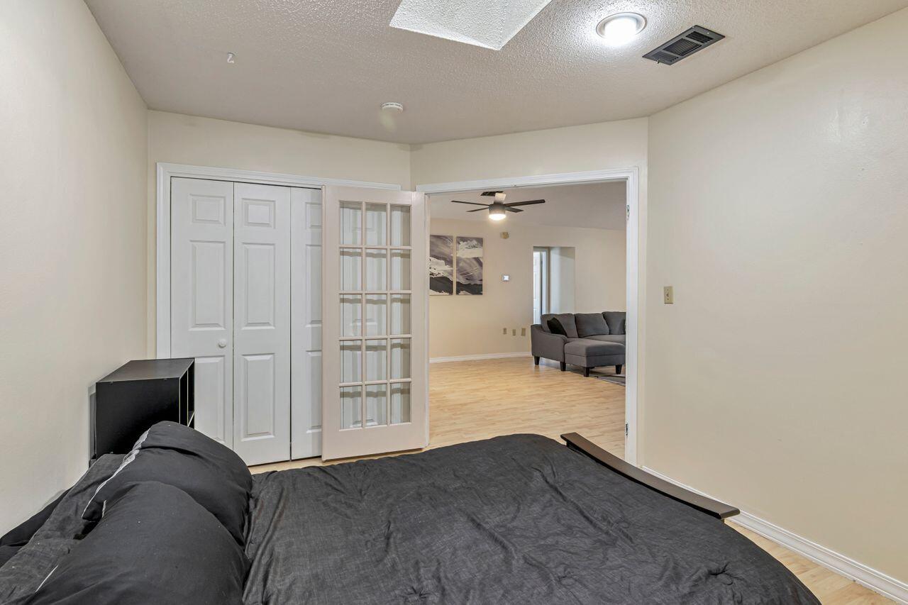 EMERALD GARDENS - Residential Lease