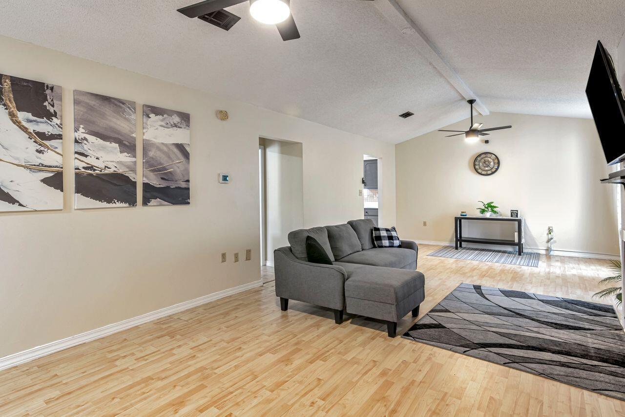 EMERALD GARDENS - Residential Lease
