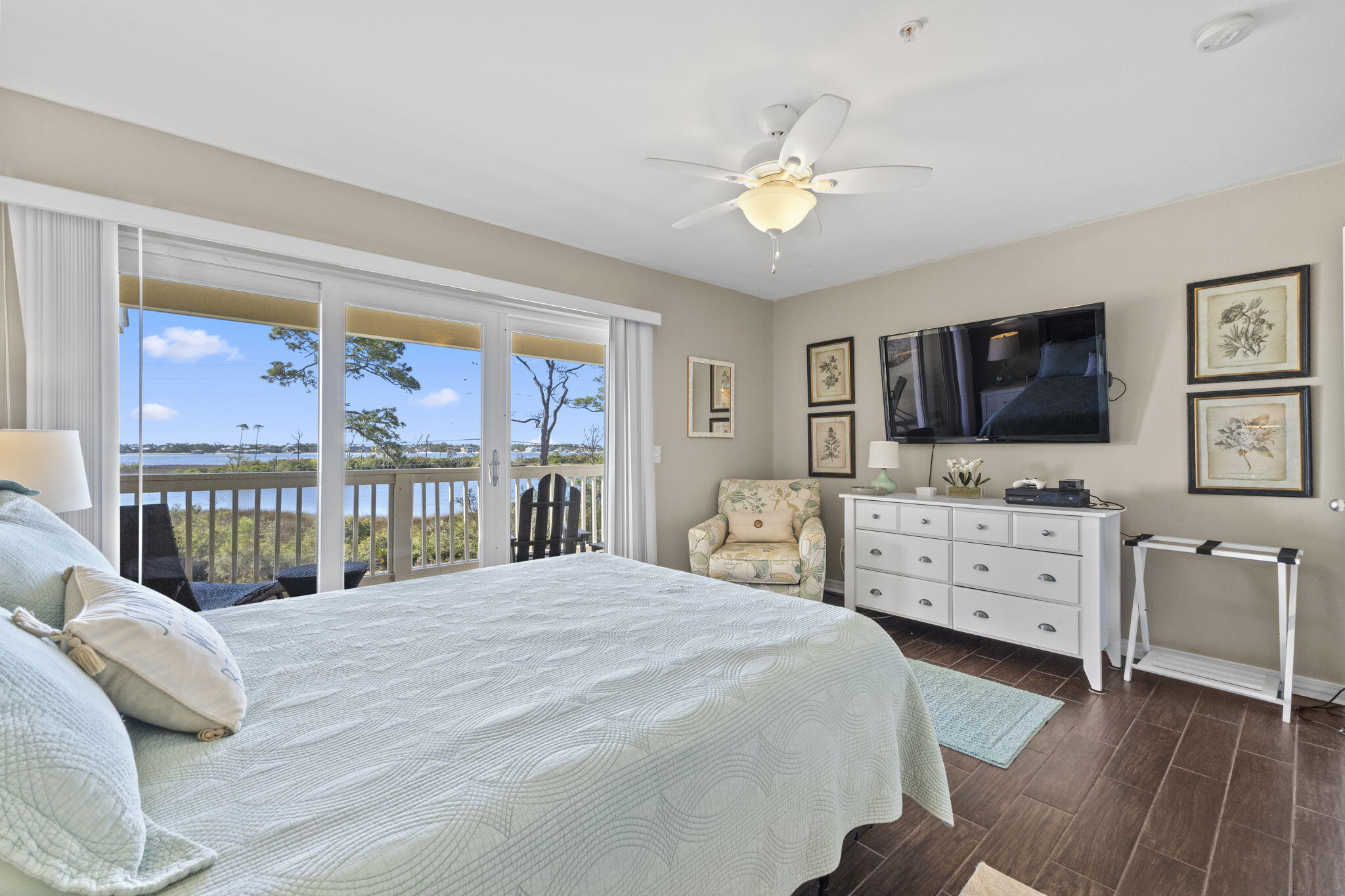 INNERARITY POINT TOWNHOMES - Residential