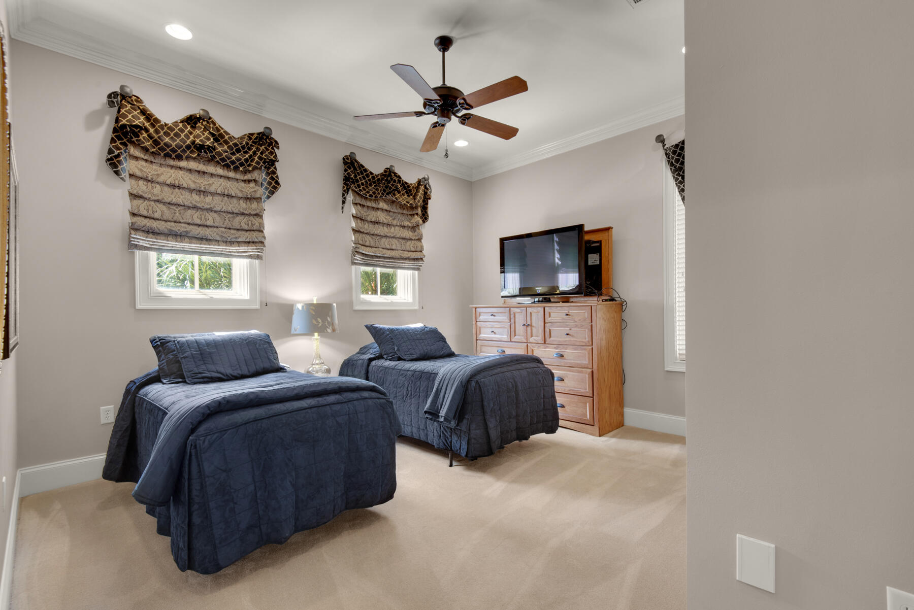 BURNT PINE - Residential