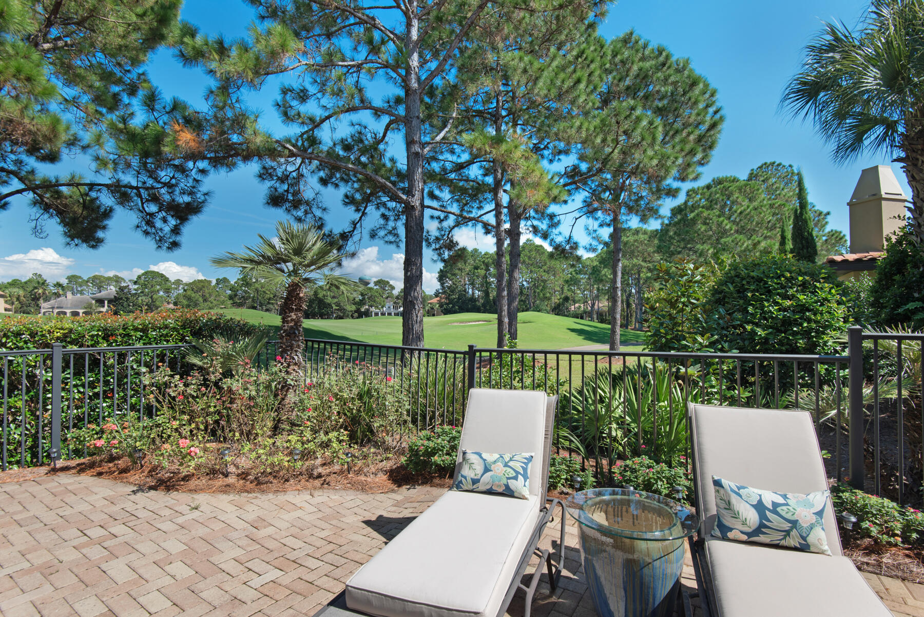 BURNT PINE - Residential