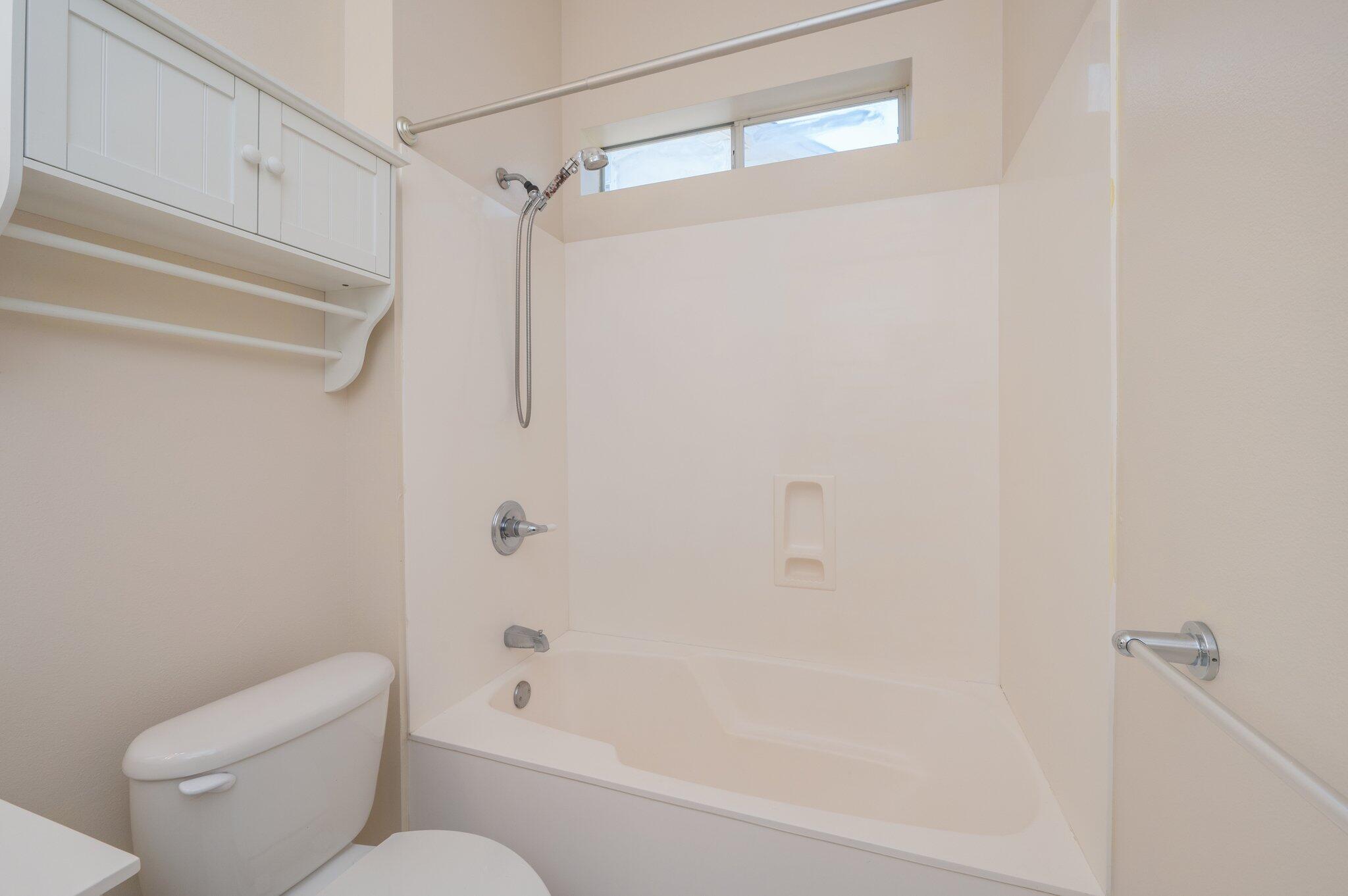 GLENWOOD CRT - Residential Lease