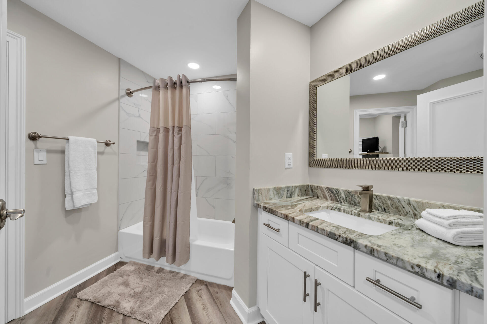 TIDES AT TOPS'L - Residential