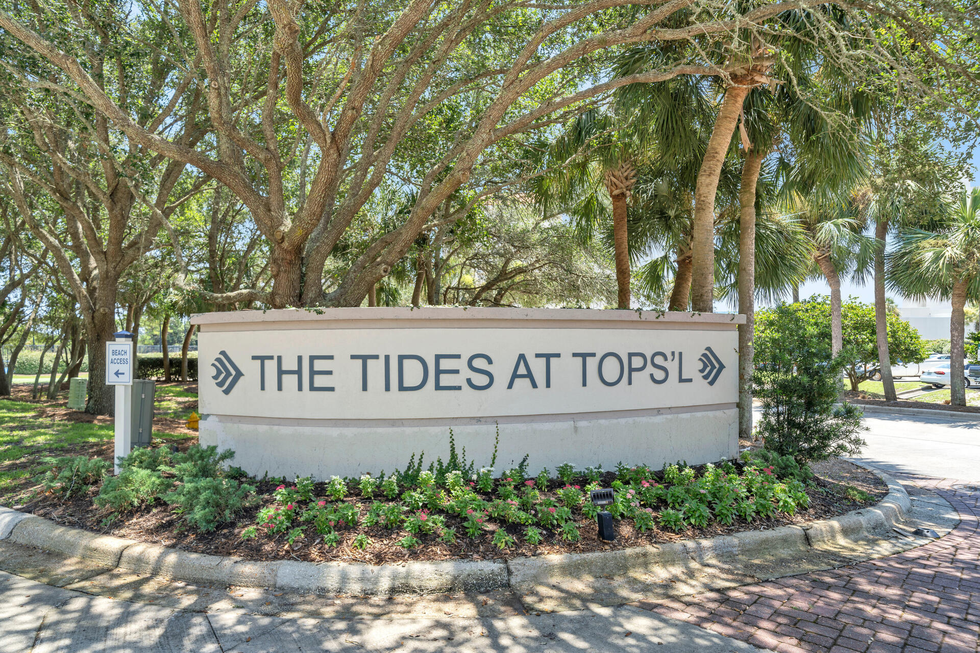 TIDES AT TOPS'L - Residential