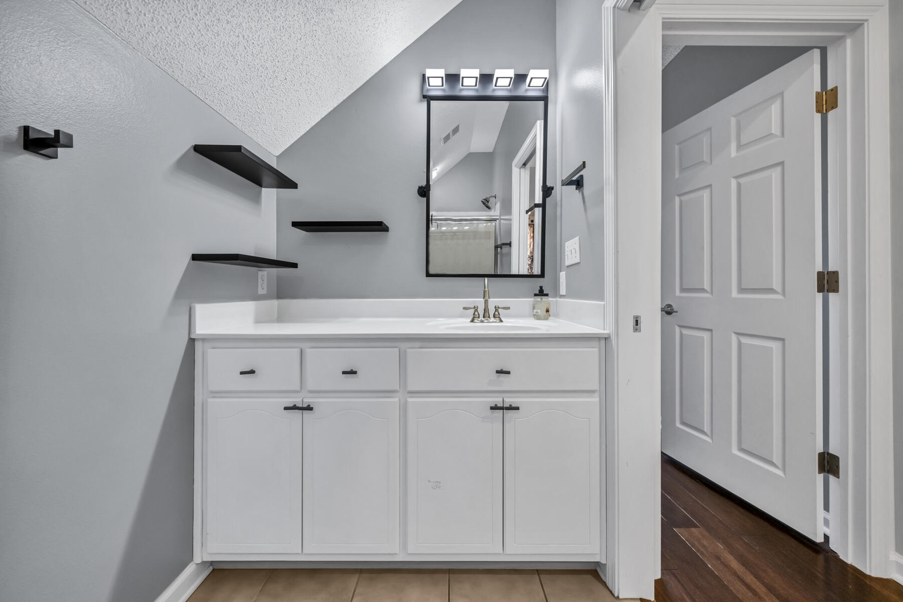 SEA DUNES - Residential