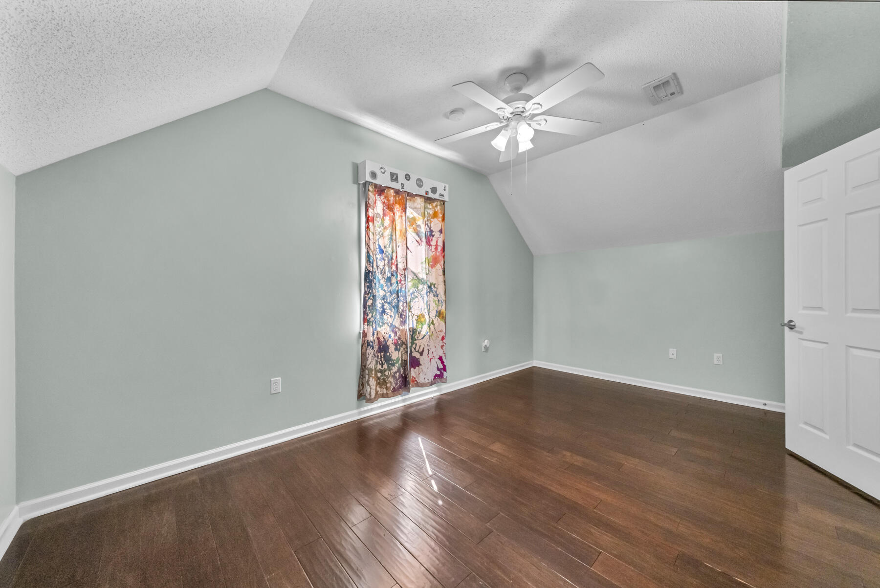 SEA DUNES - Residential