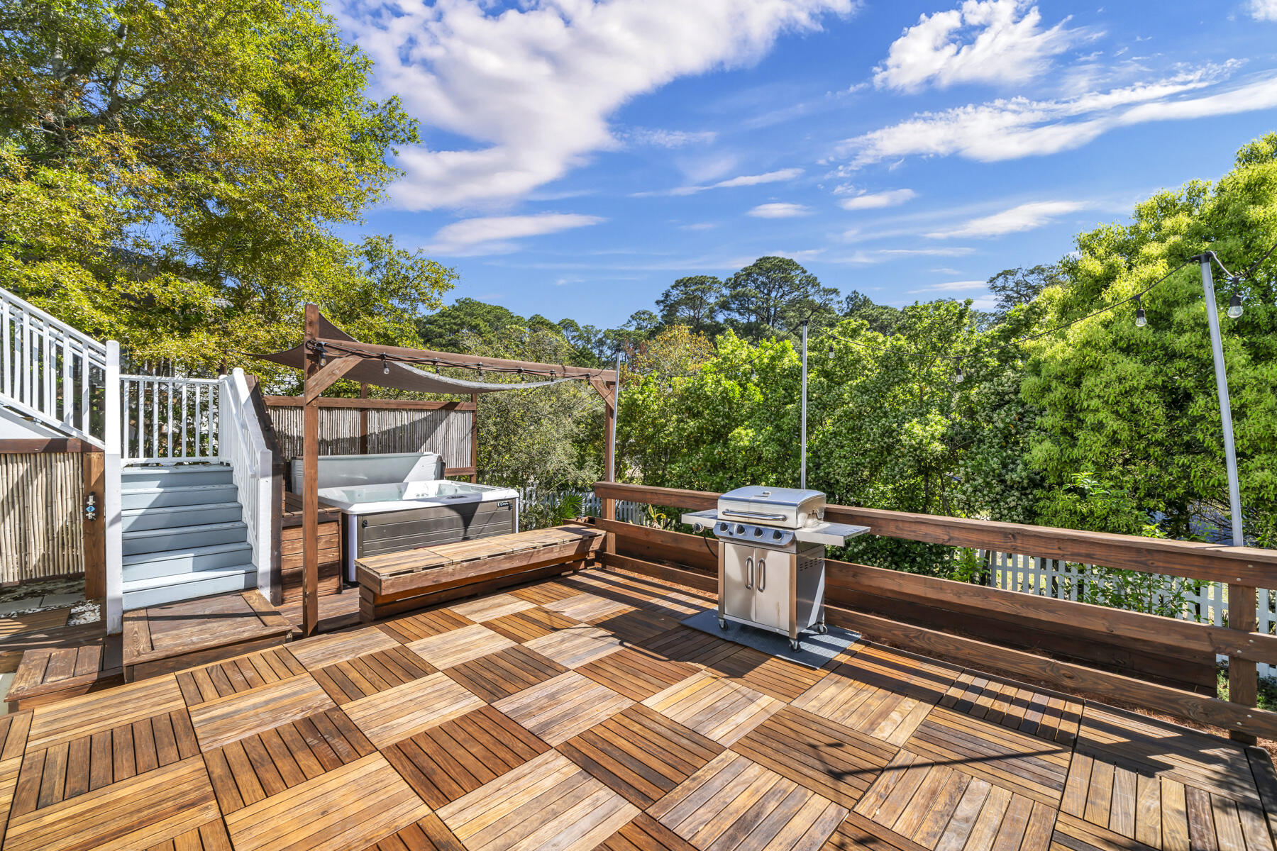 SEA DUNES - Residential