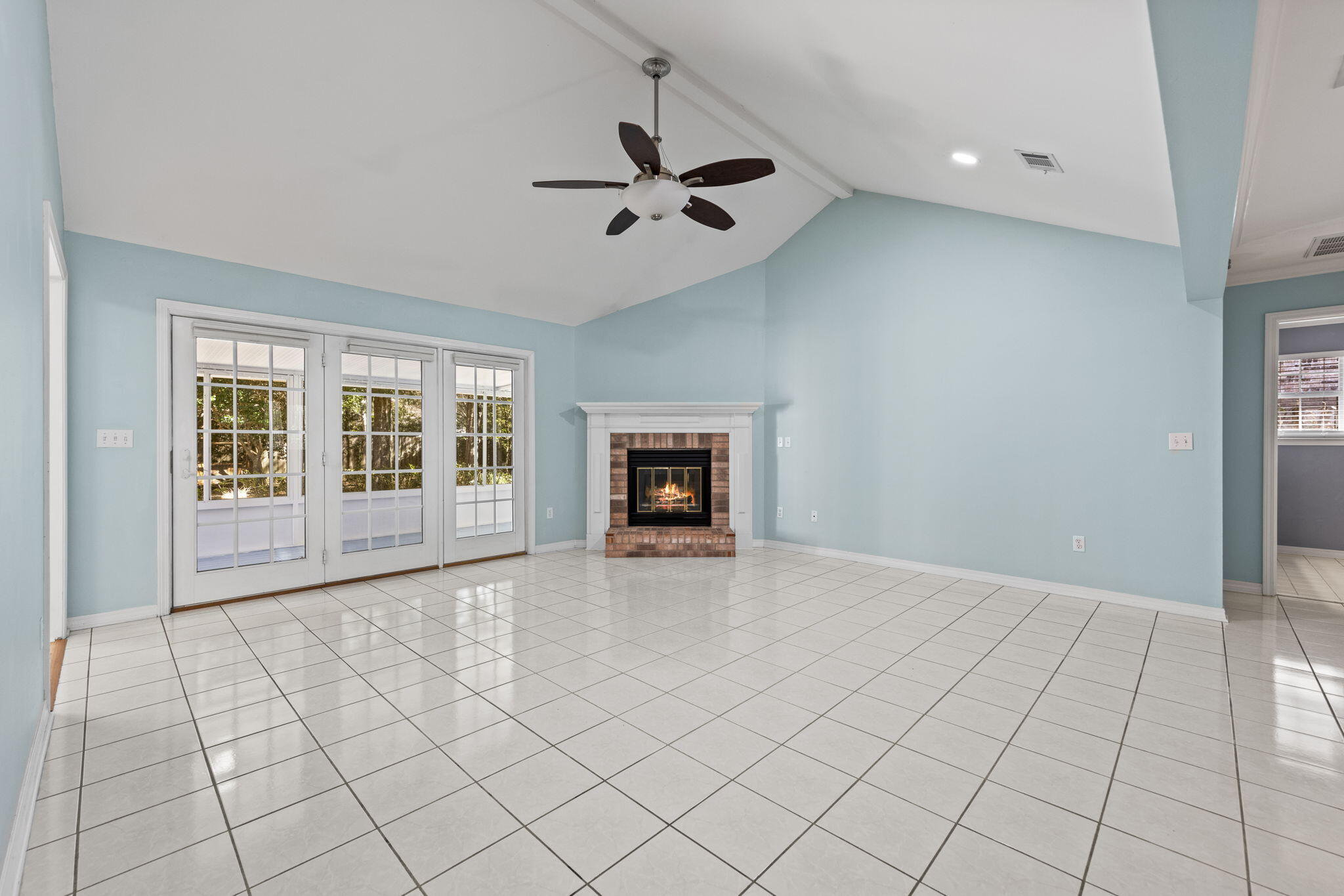 PARKWOOD ESTATES PH 1 BLUEWATER BAY - Residential Lease