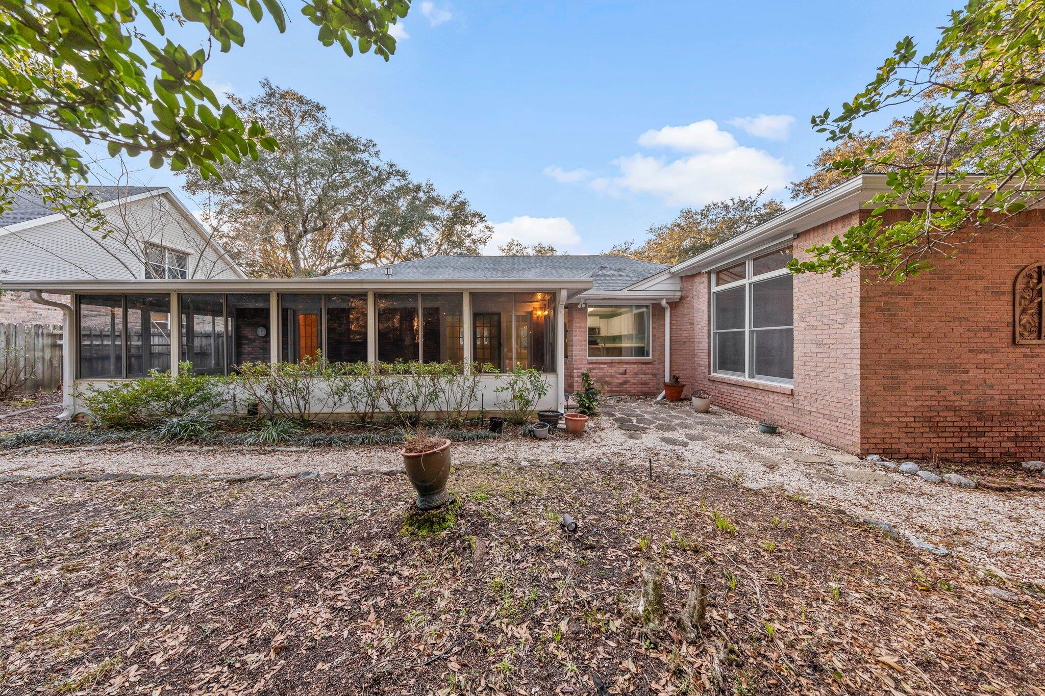 PARKWOOD ESTATES PH 1 BLUEWATER BAY - Residential Lease