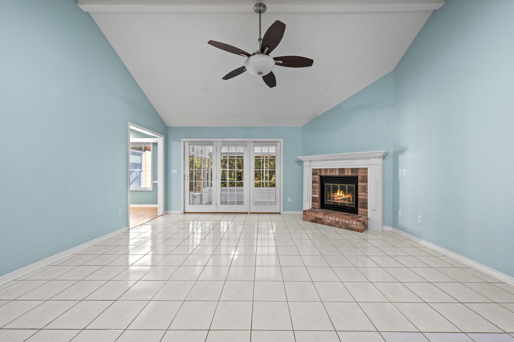 PARKWOOD ESTATES PH 1 BLUEWATER BAY - Residential Lease