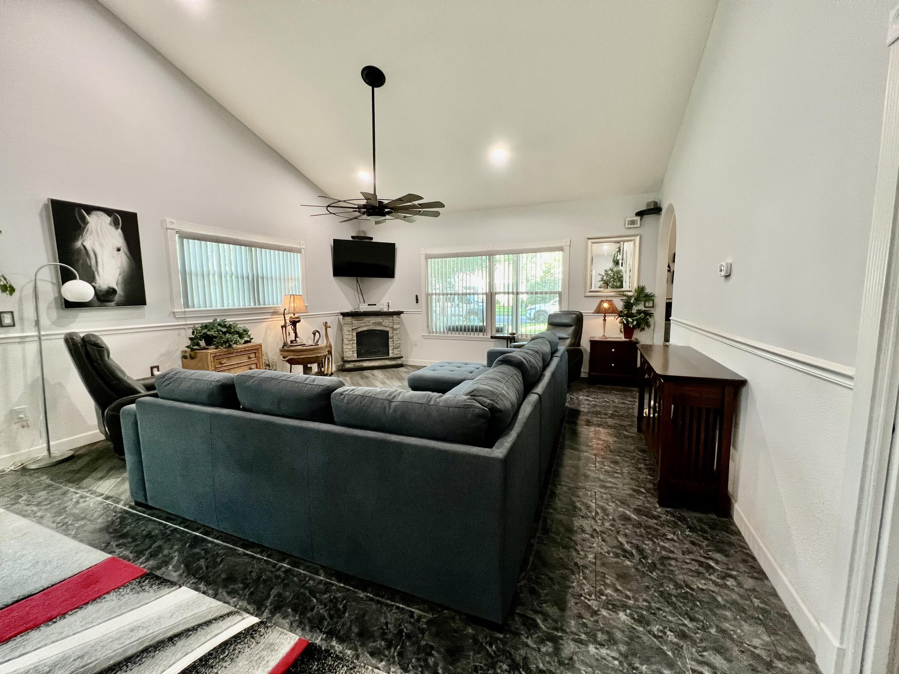 LAGRANGE LANDING - Residential