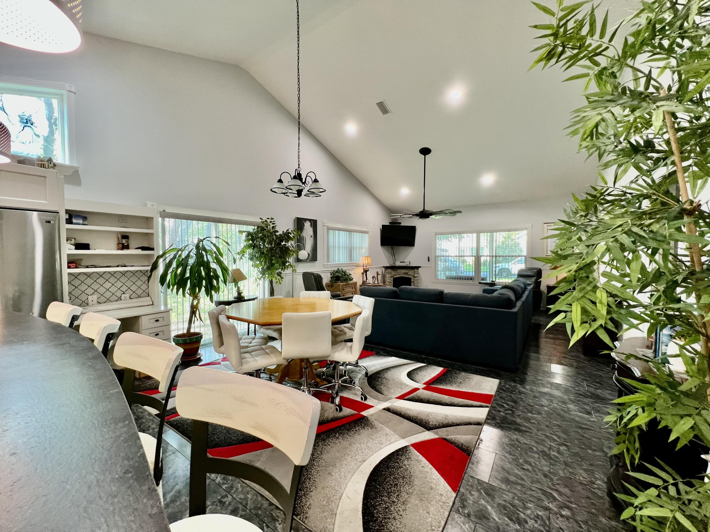 LAGRANGE LANDING - Residential
