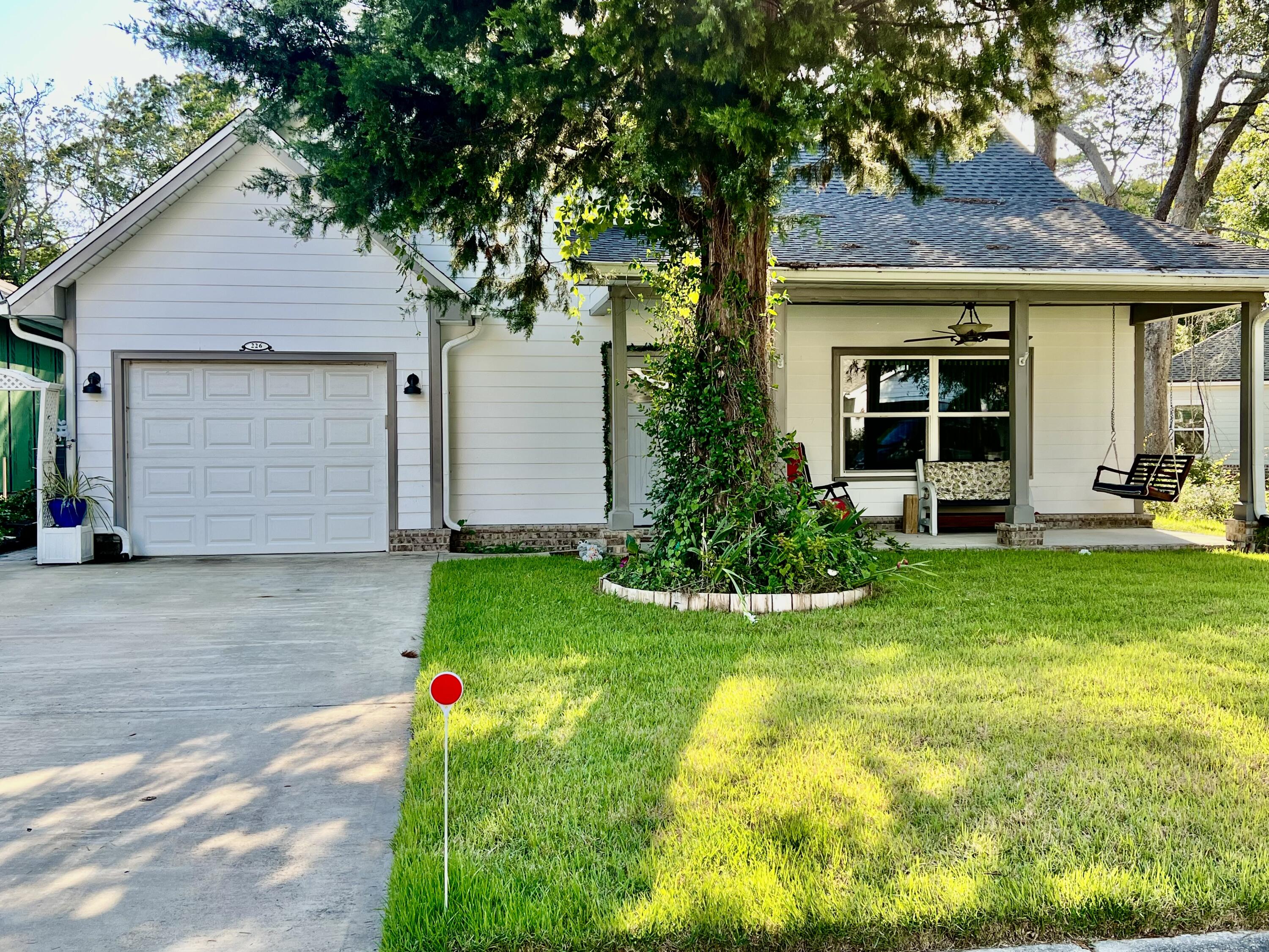 LAGRANGE LANDING - Residential