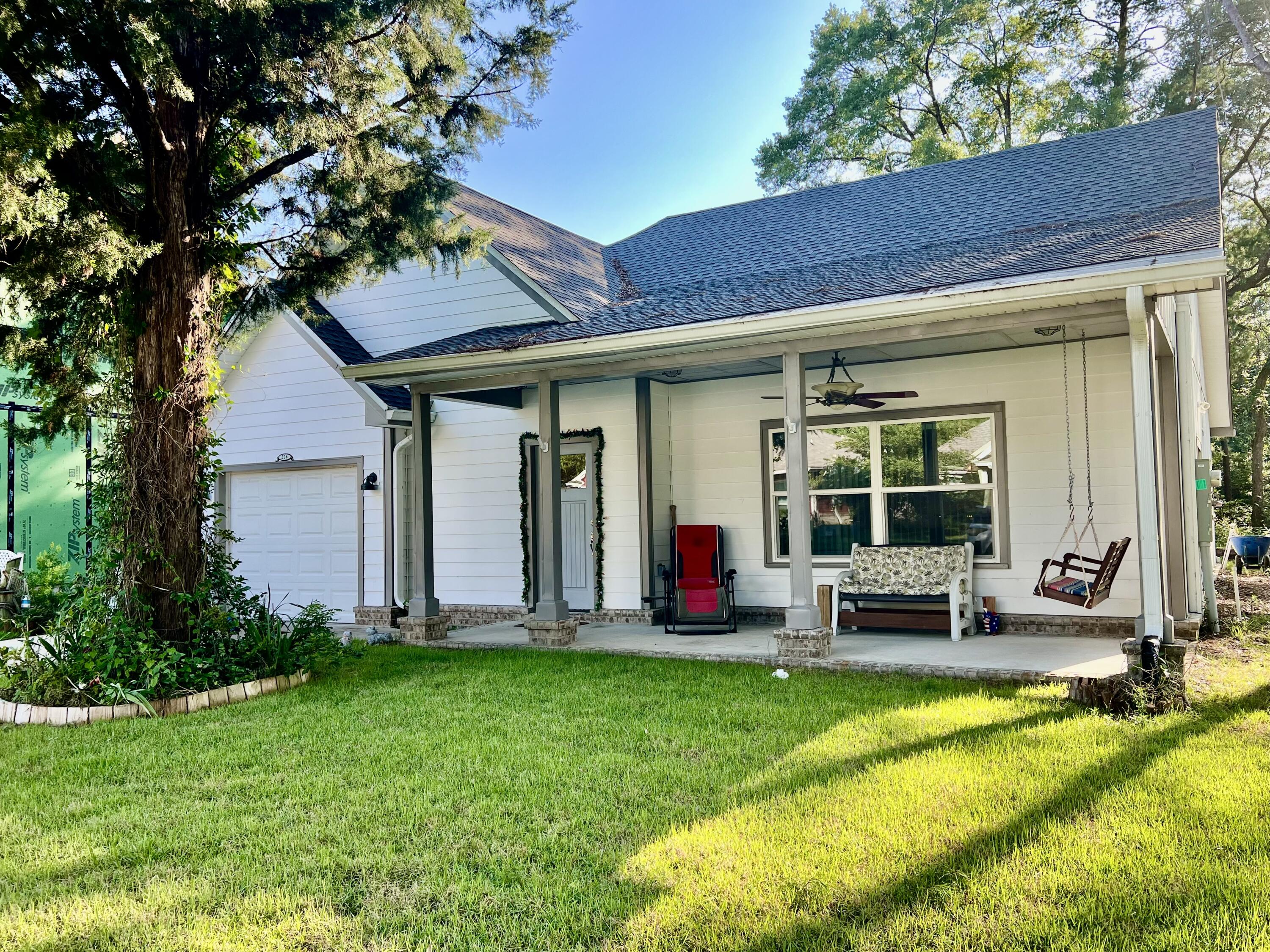 LAGRANGE LANDING - Residential