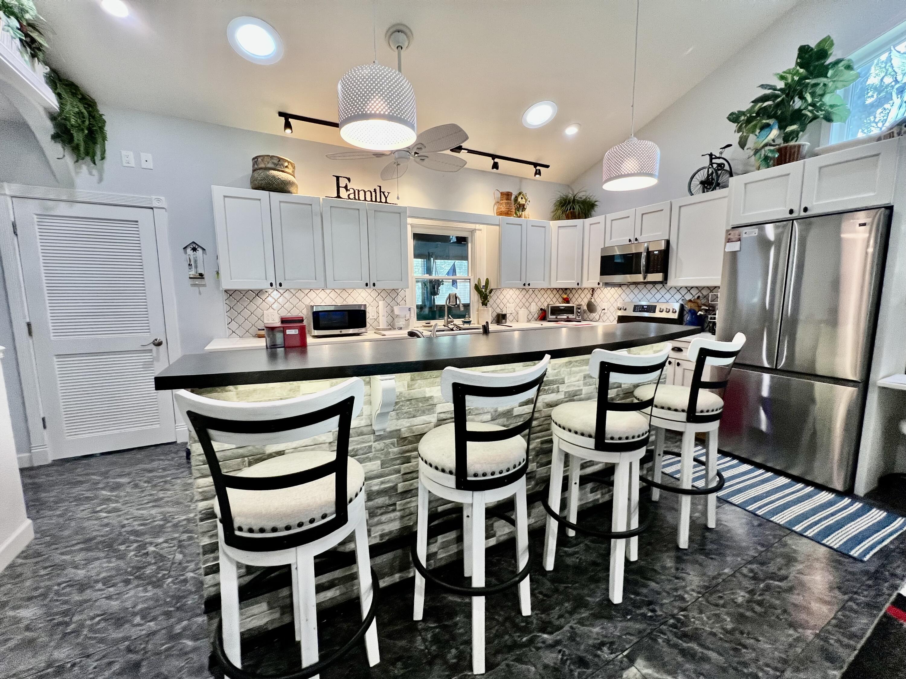 LAGRANGE LANDING - Residential