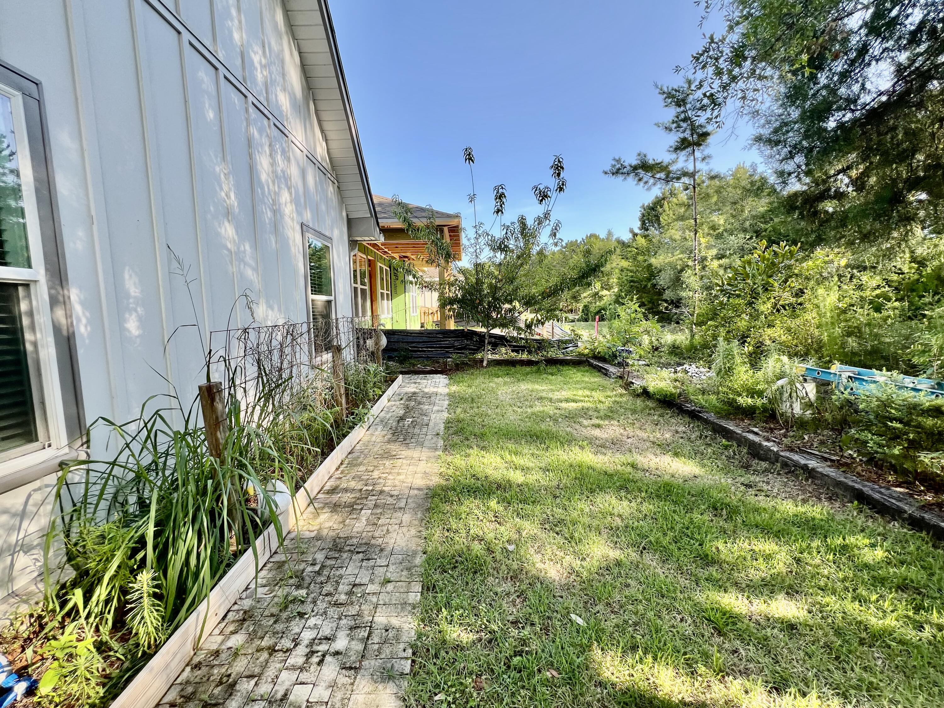 LAGRANGE LANDING - Residential