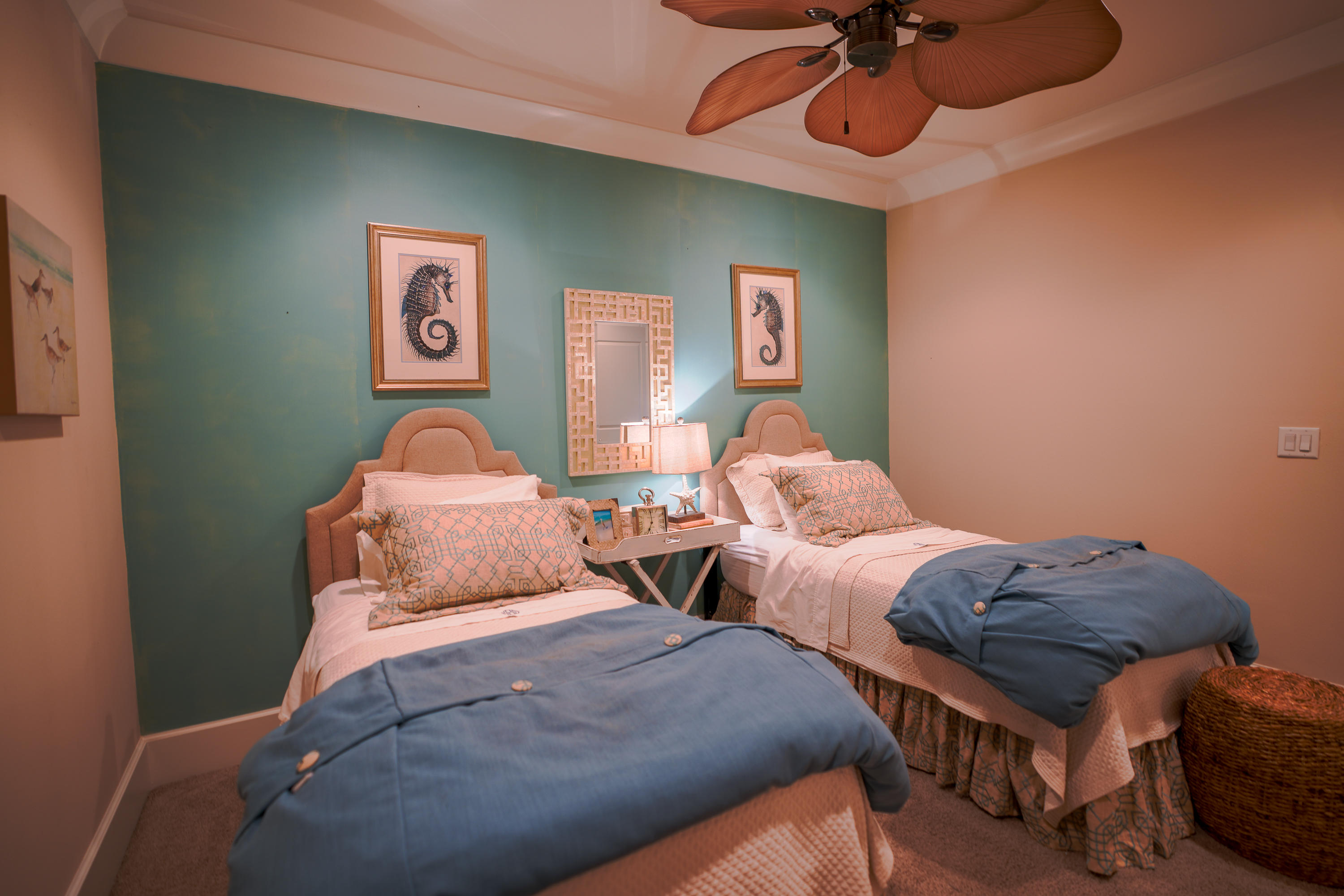 BAYTOWNE AVENUE - Residential