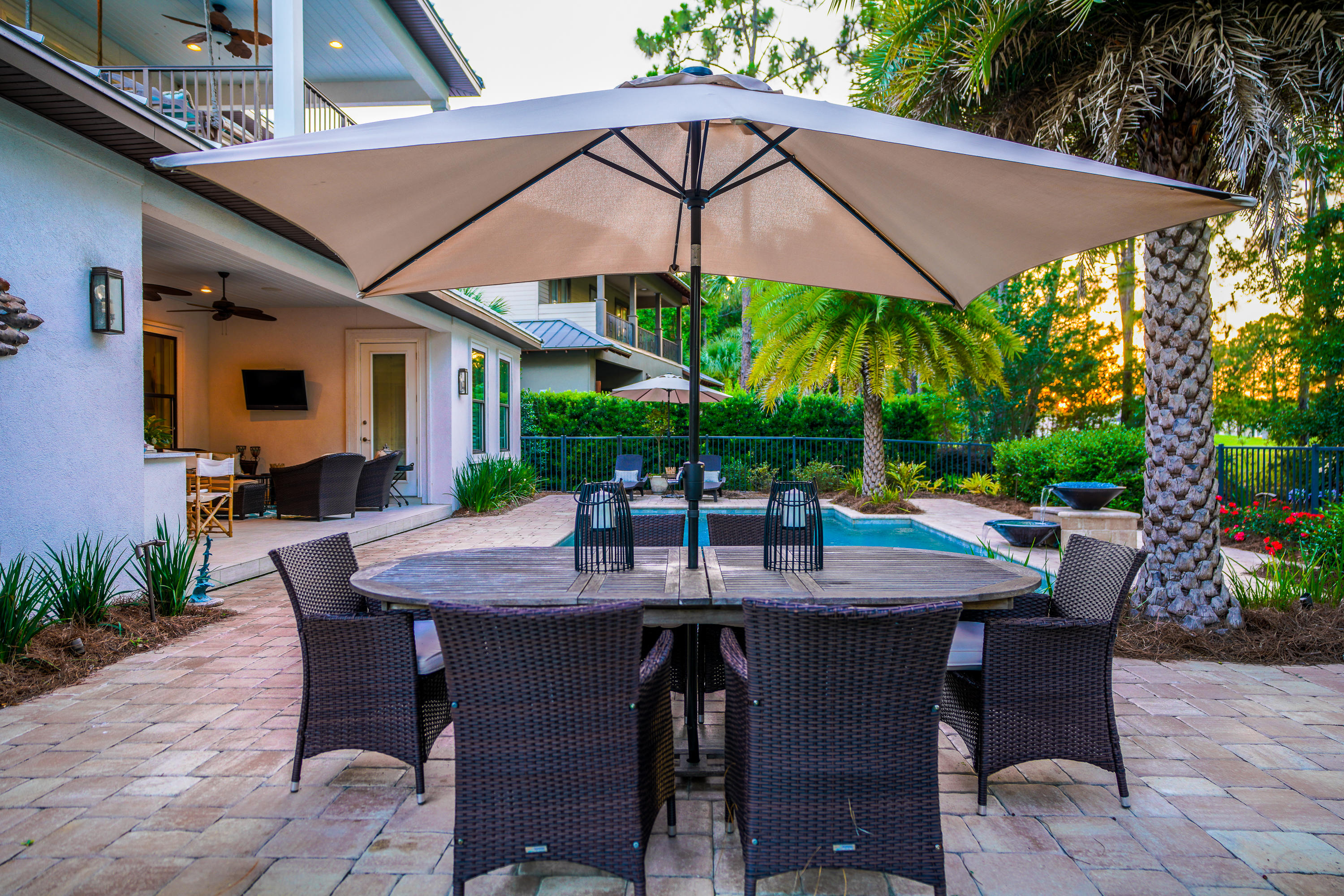 BAYTOWNE AVENUE - Residential