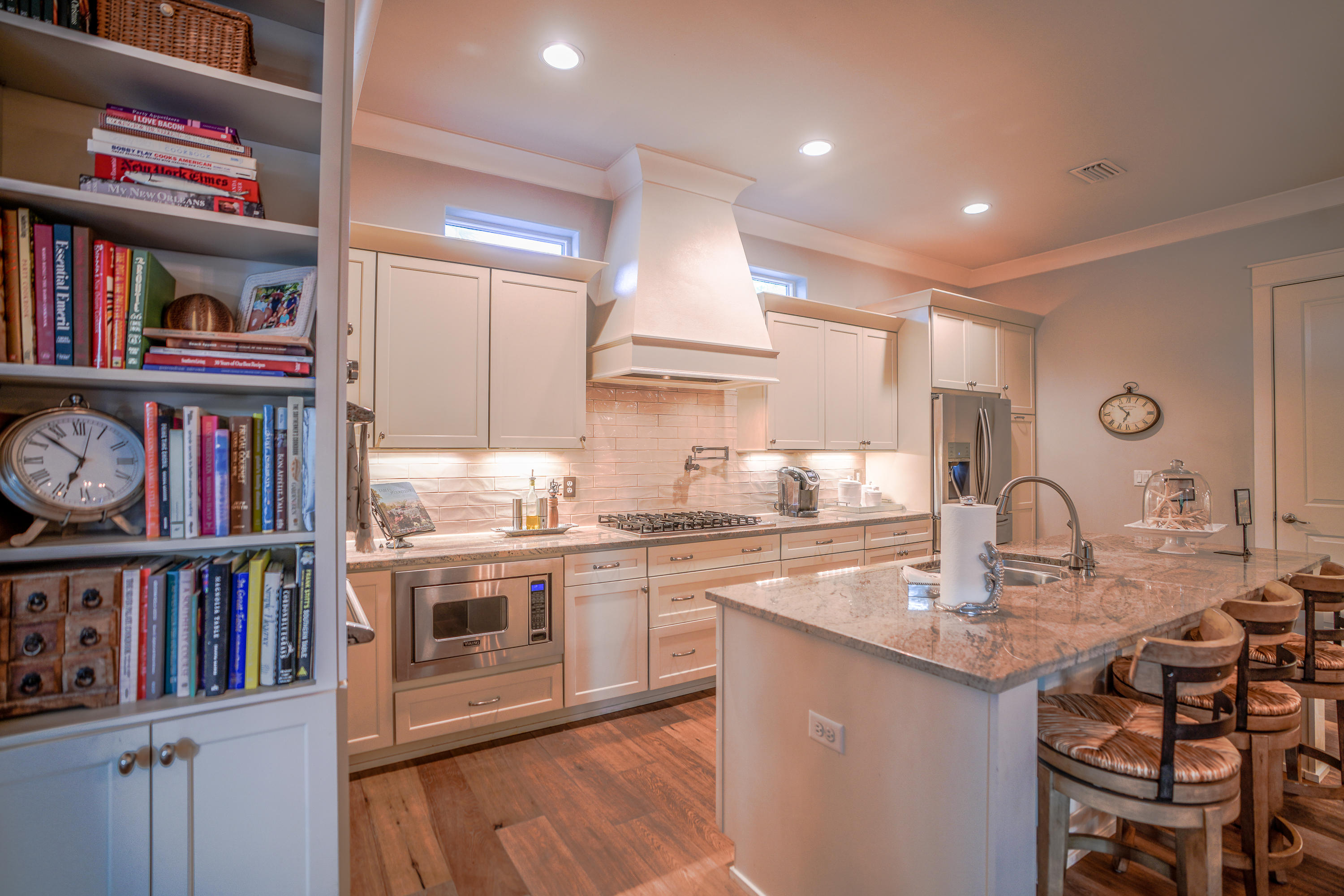BAYTOWNE AVENUE - Residential