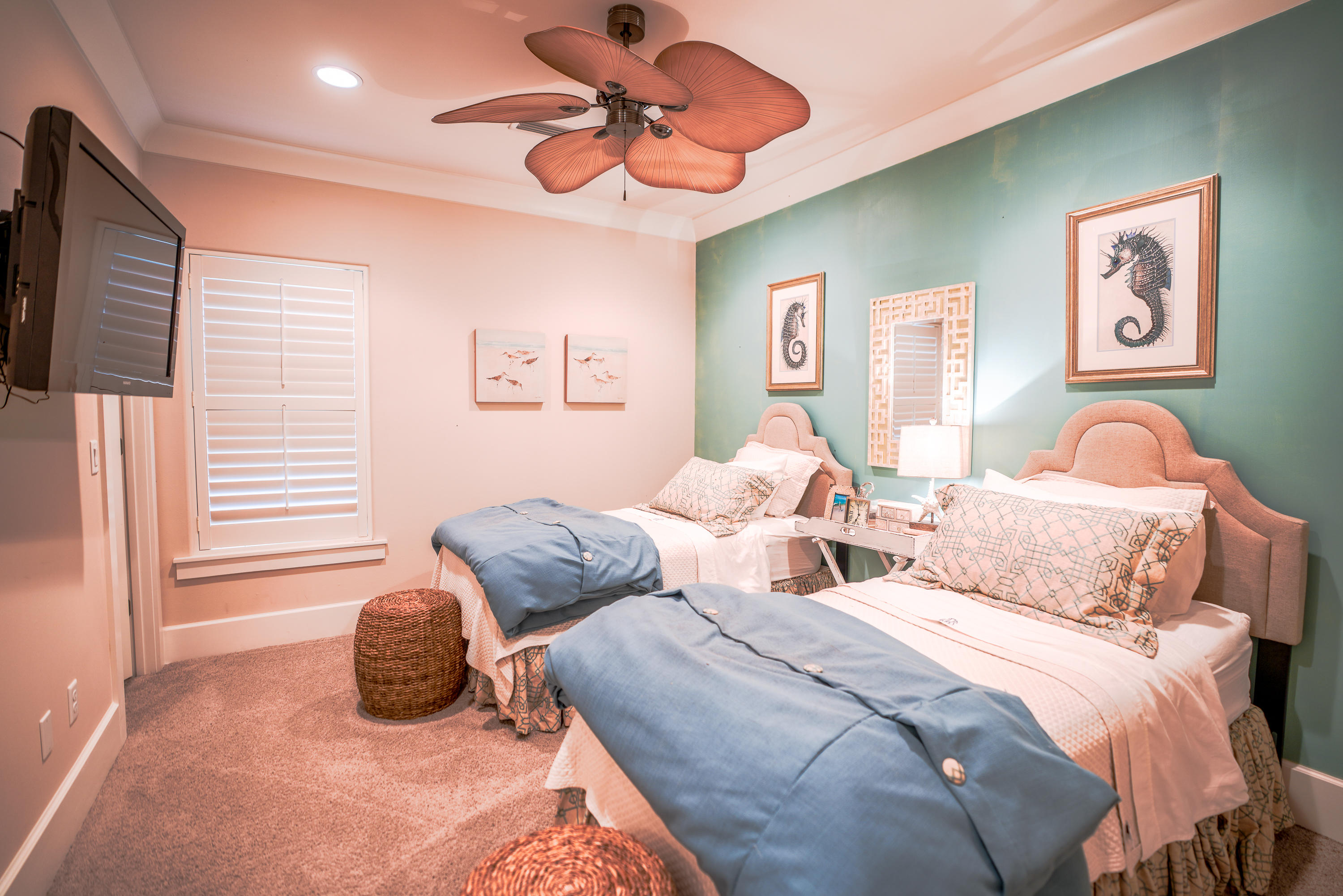 BAYTOWNE AVENUE - Residential