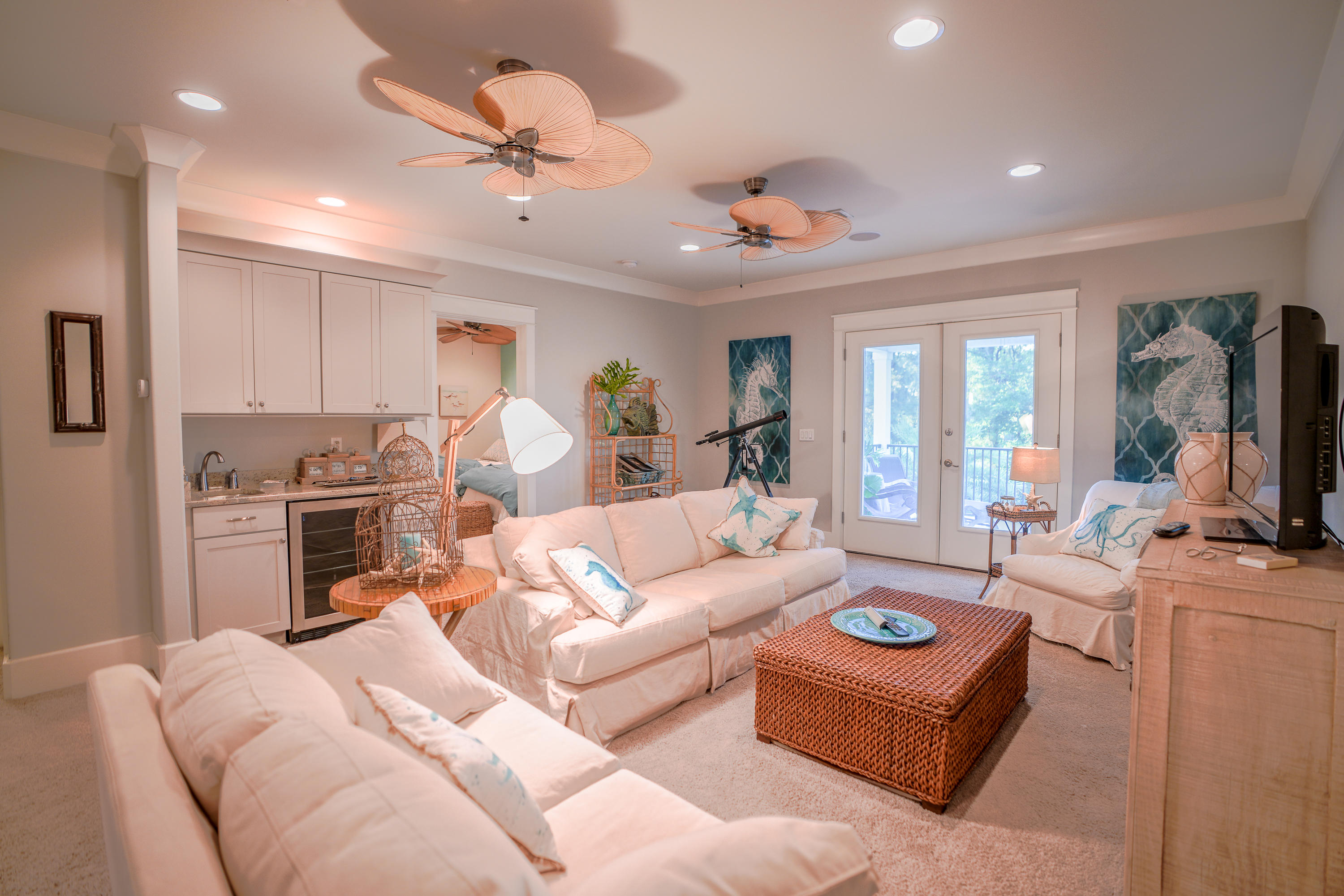 BAYTOWNE AVENUE - Residential