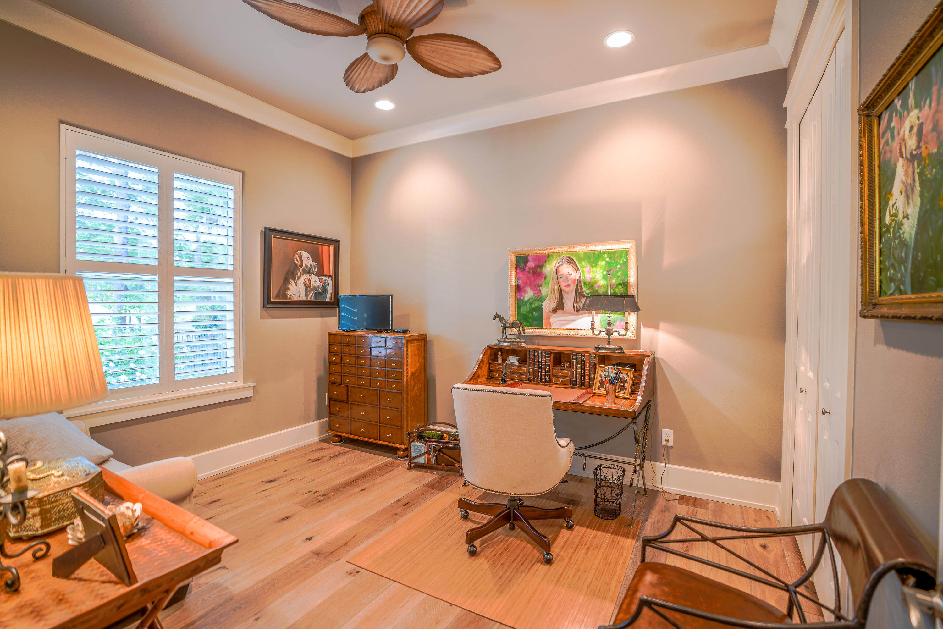 BAYTOWNE AVENUE - Residential