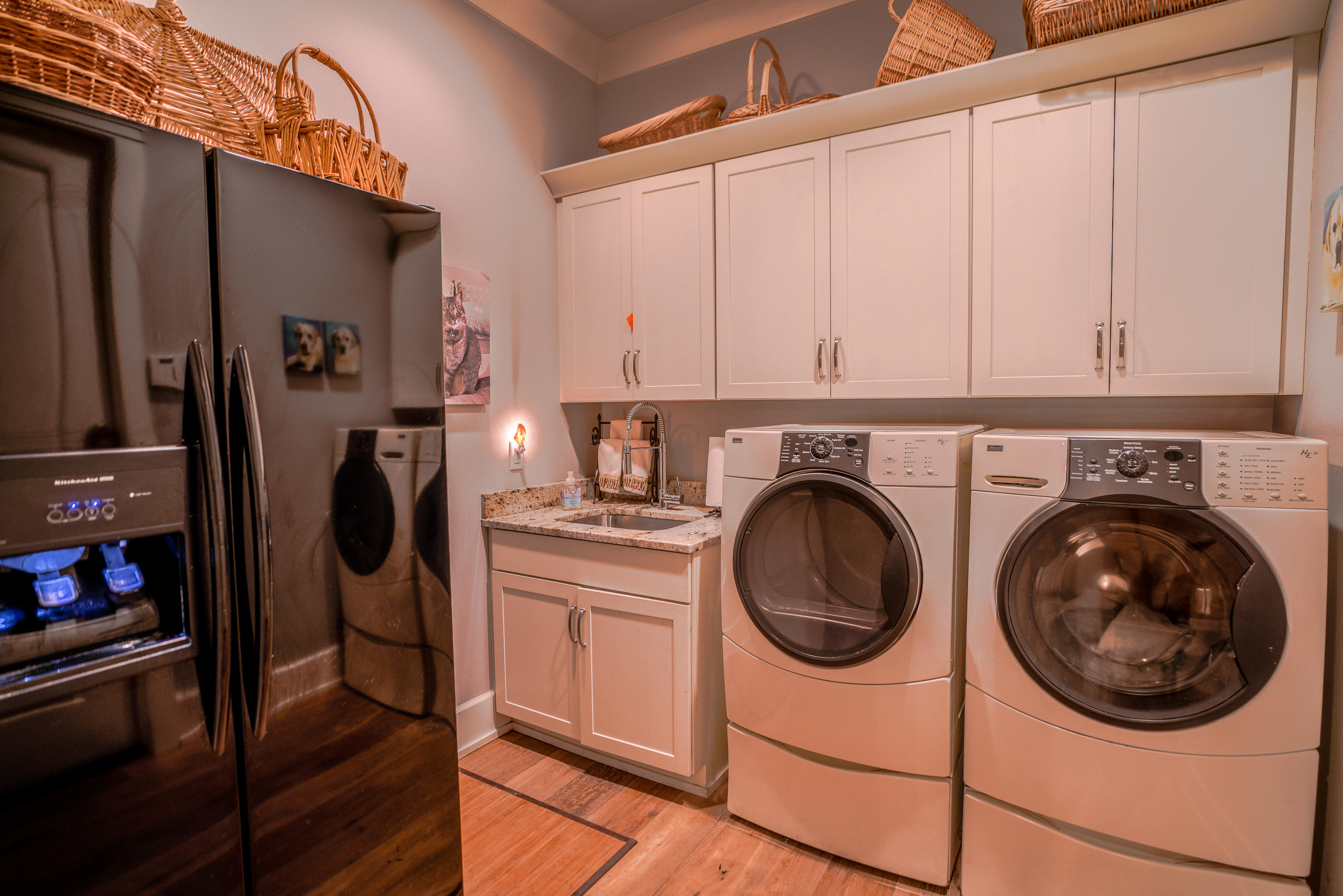 BAYTOWNE AVENUE - Residential
