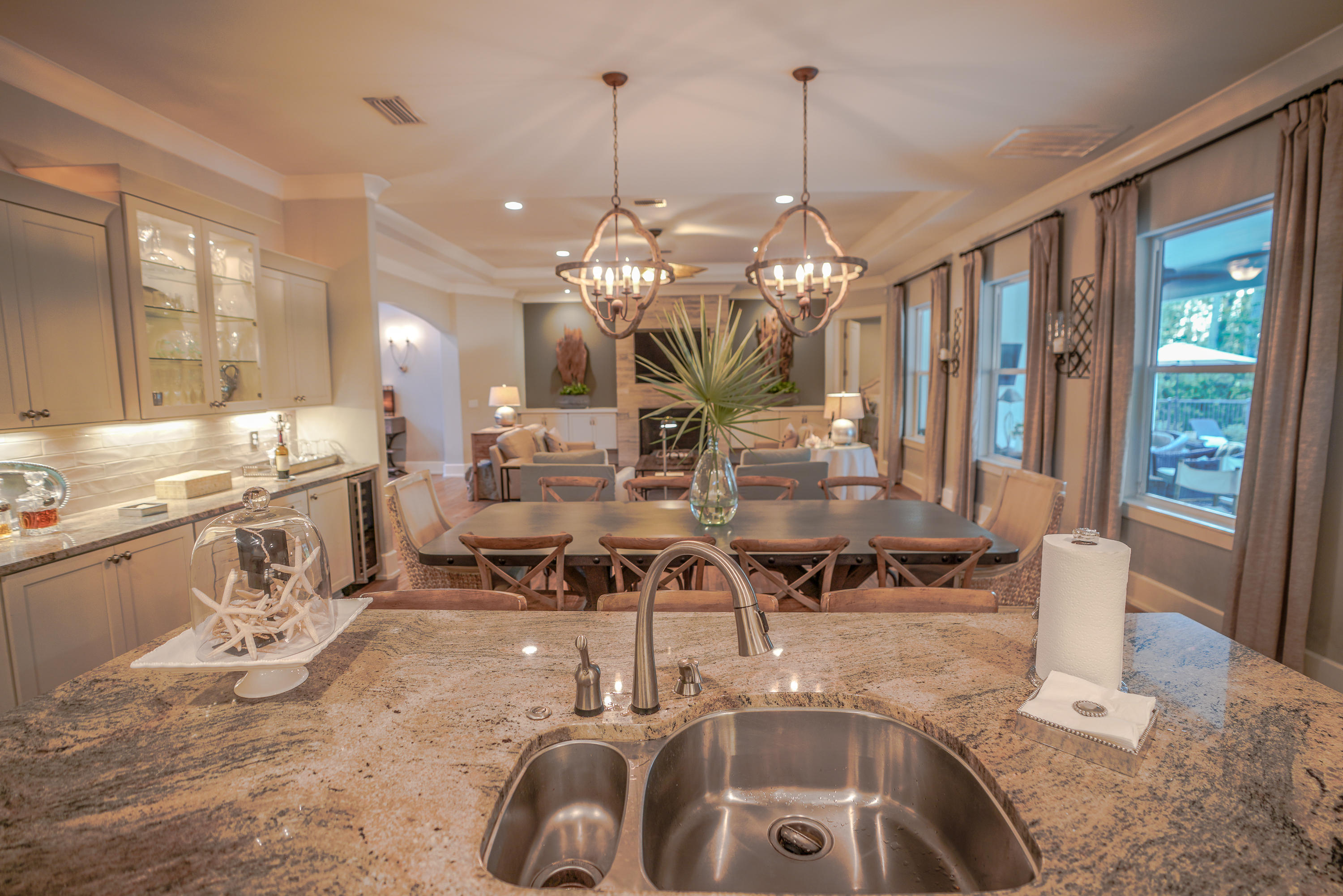 BAYTOWNE AVENUE - Residential
