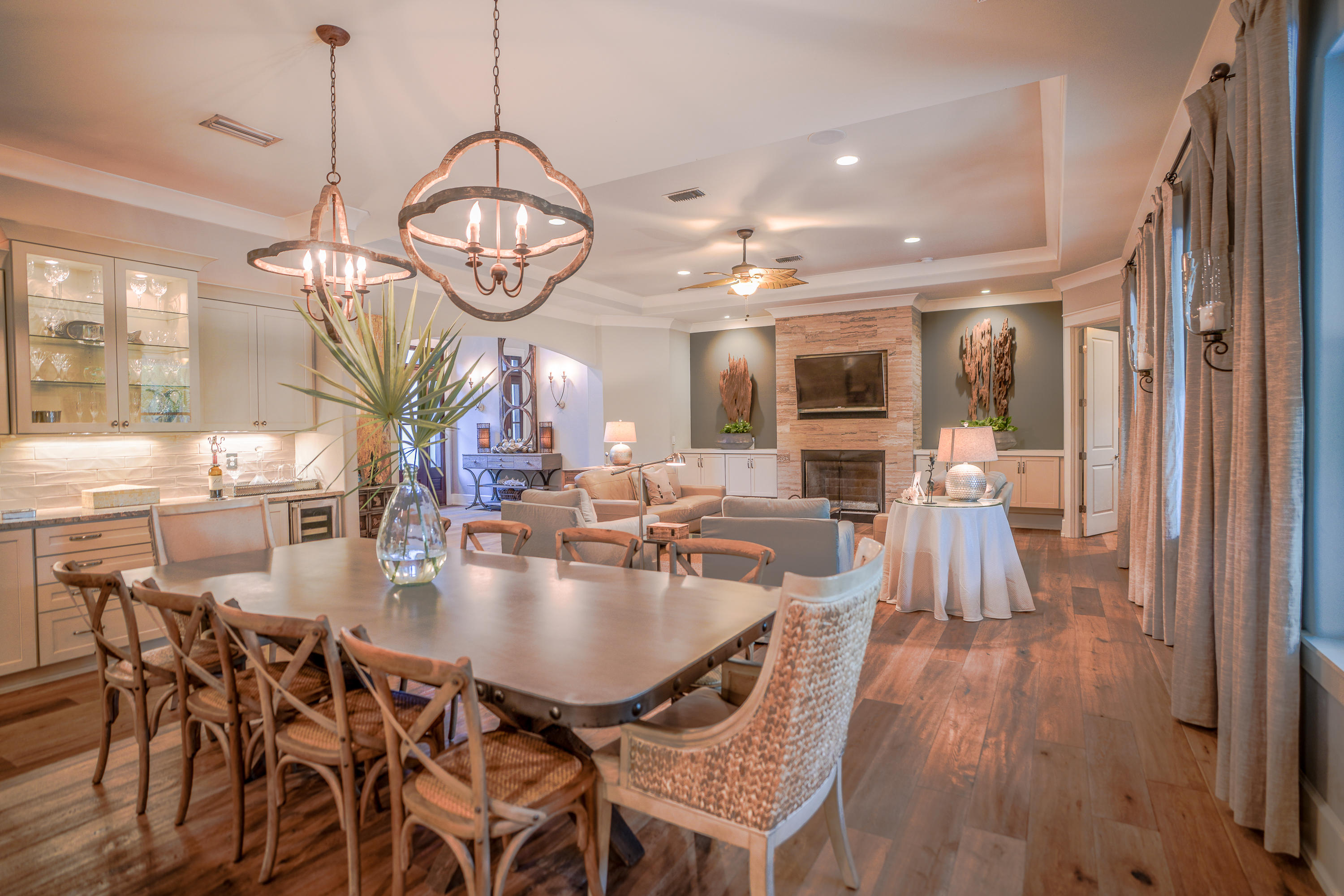 BAYTOWNE AVENUE - Residential