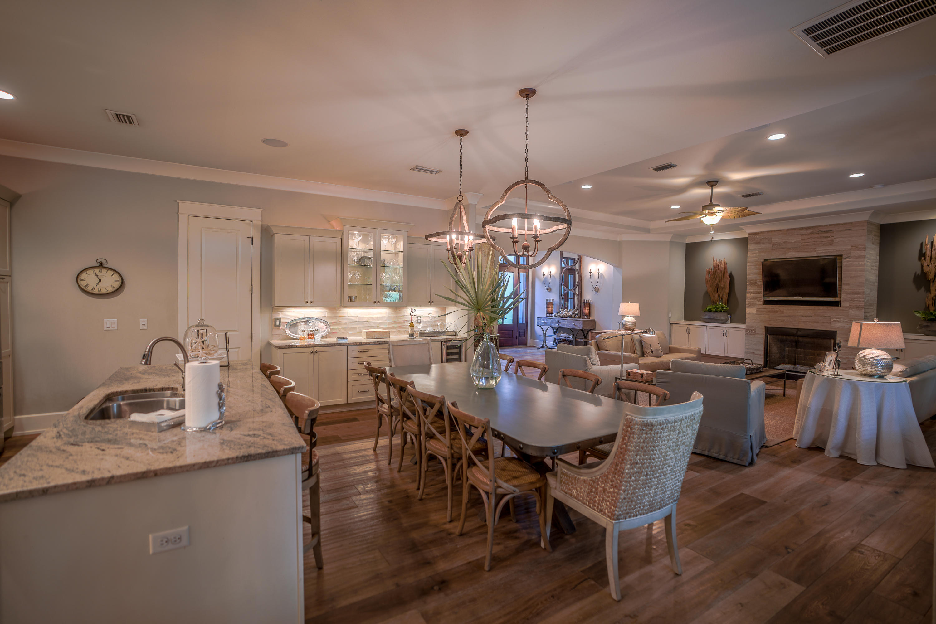 BAYTOWNE AVENUE - Residential