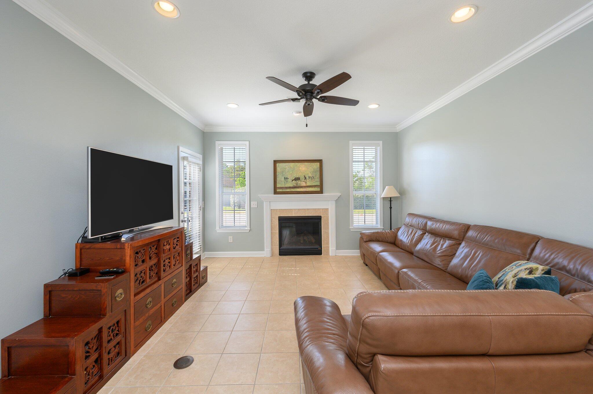 WOODLAWN HEIGHTS - Residential Lease