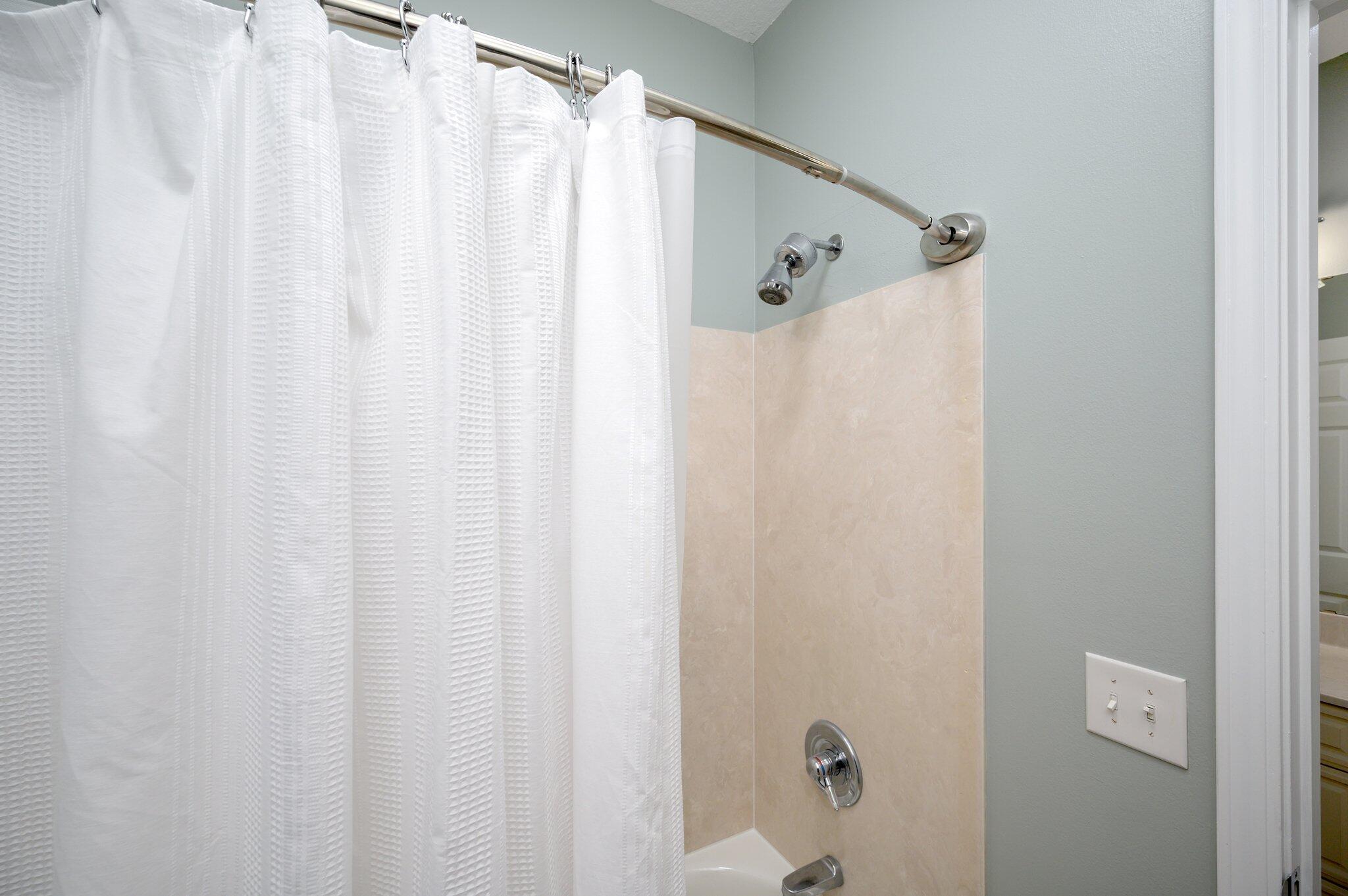 WOODLAWN HEIGHTS - Residential Lease