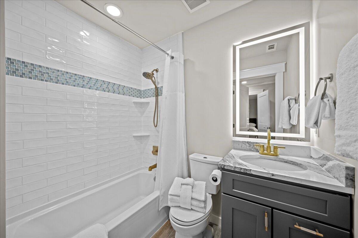 BAYOU VILLAGE CONDO PH 1 - Residential Lease