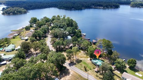 Photo of 834 Paradise Island Drive, DeFuniak Springs, FL 32433 (MLS # 986263) Photo of 834 Paradise Island Drive, DeFuniak Springs, FL 32433 (MLS # 986263)