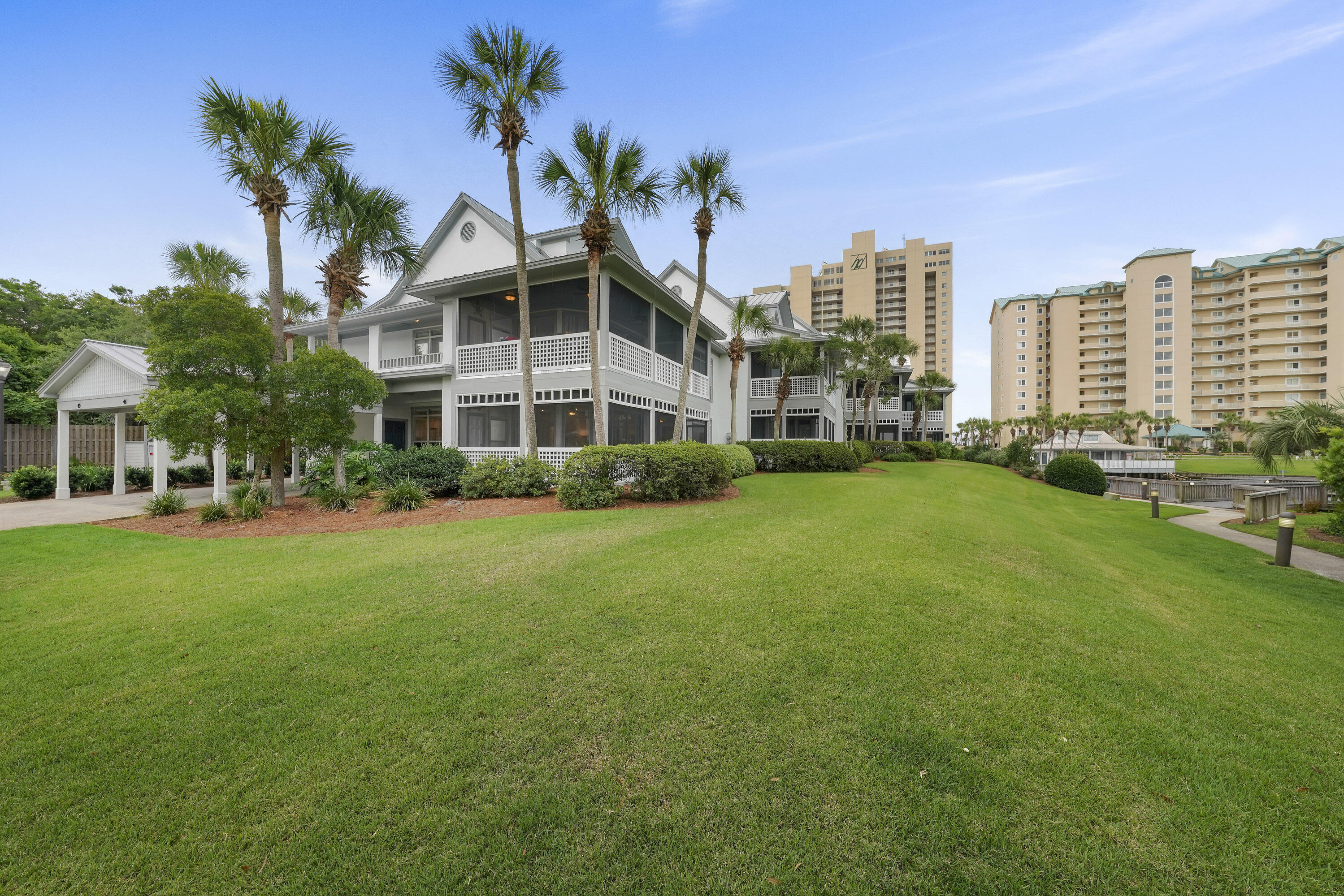 HIDDEN DUNES BEACH VILLAS - Residential
