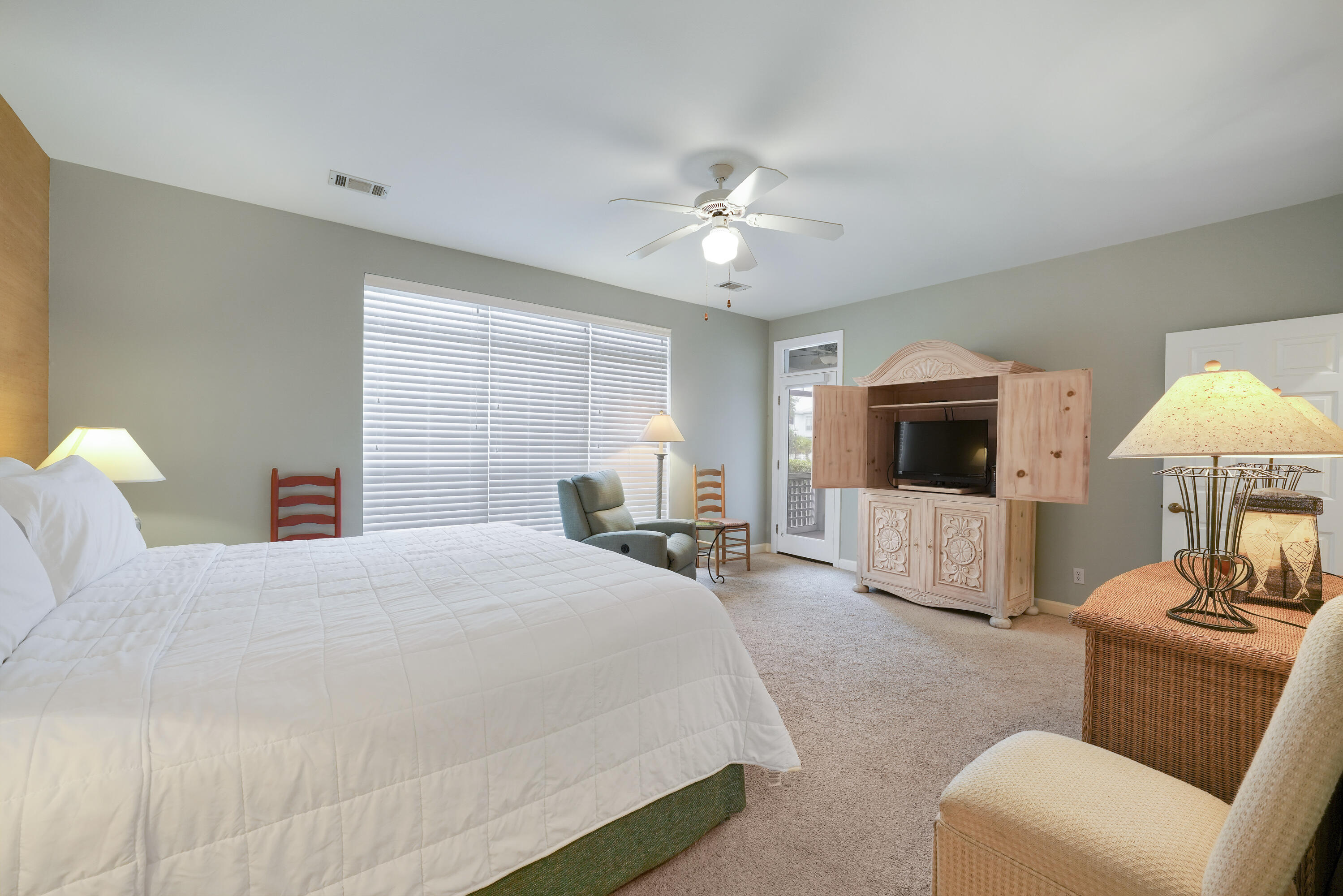 HIDDEN DUNES BEACH VILLAS - Residential