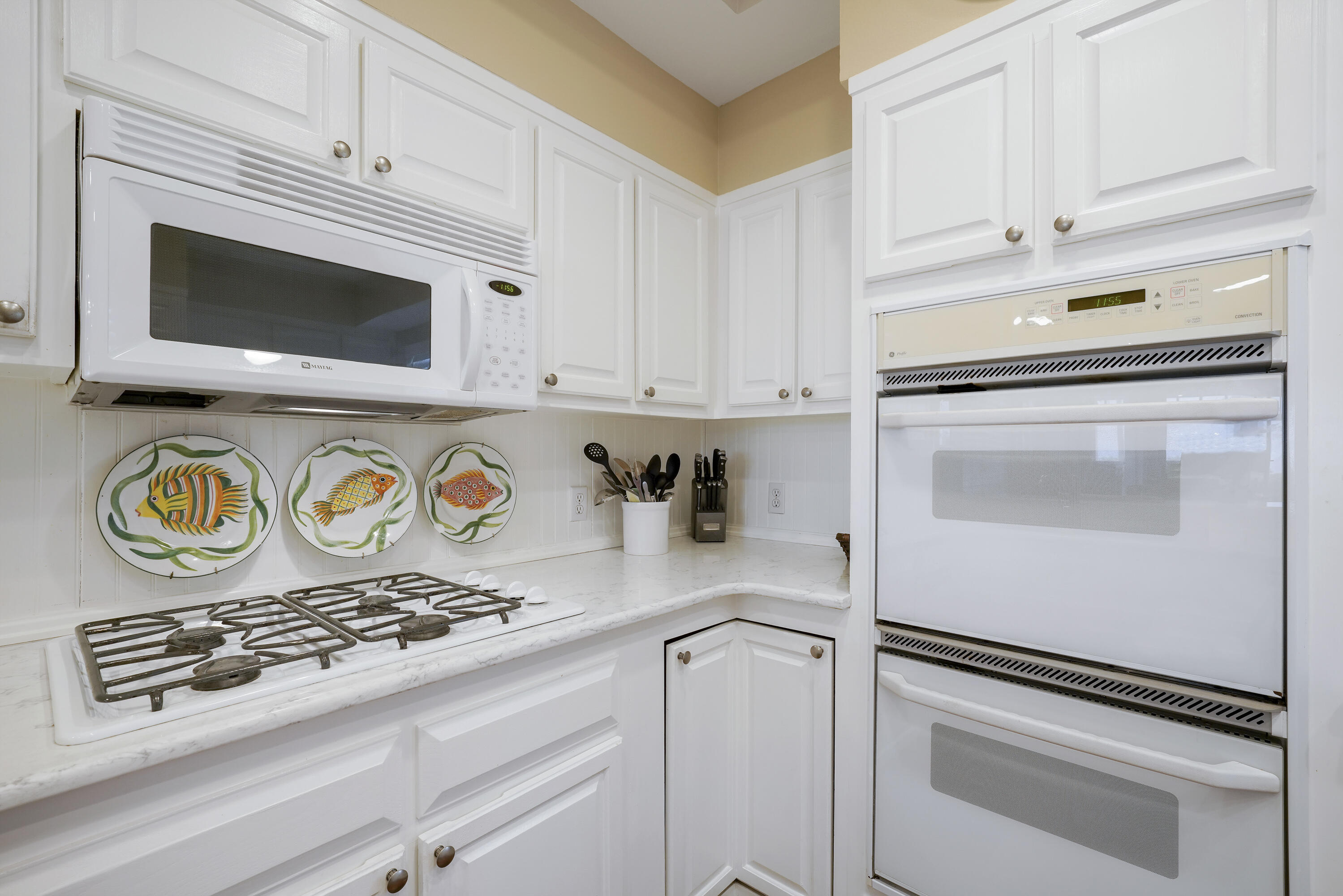 HIDDEN DUNES BEACH VILLAS - Residential