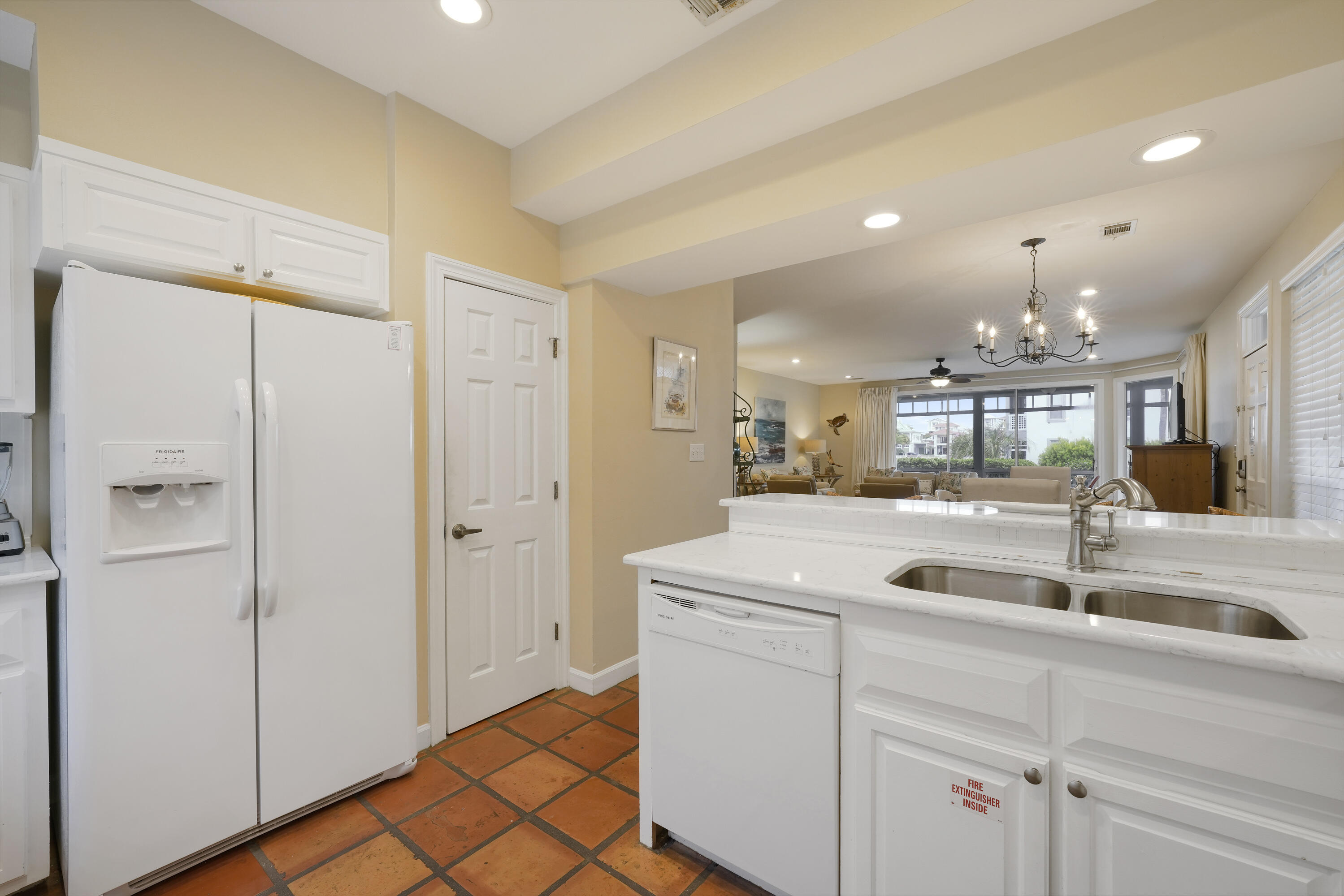 HIDDEN DUNES BEACH VILLAS - Residential