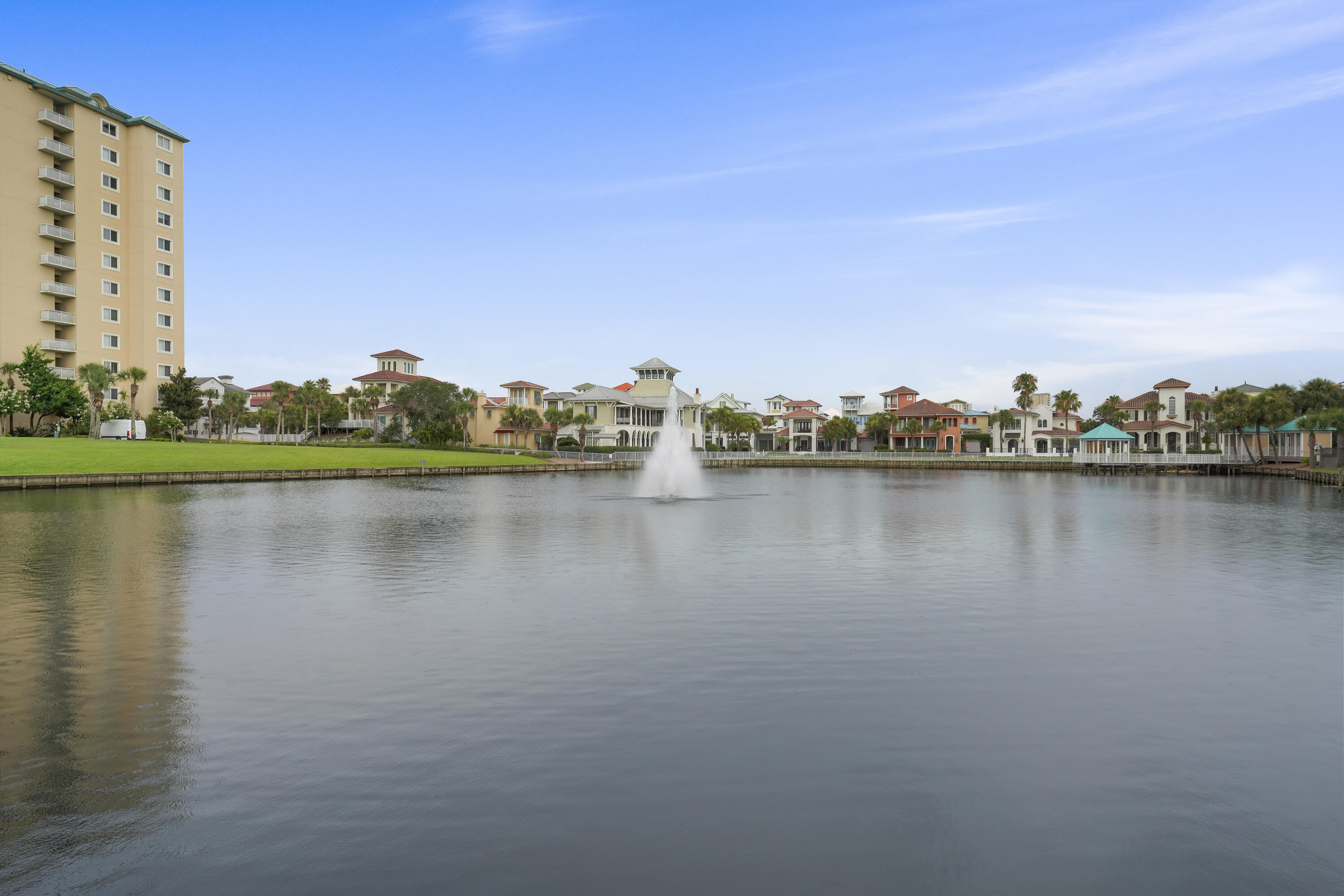 HIDDEN DUNES BEACH VILLAS - Residential