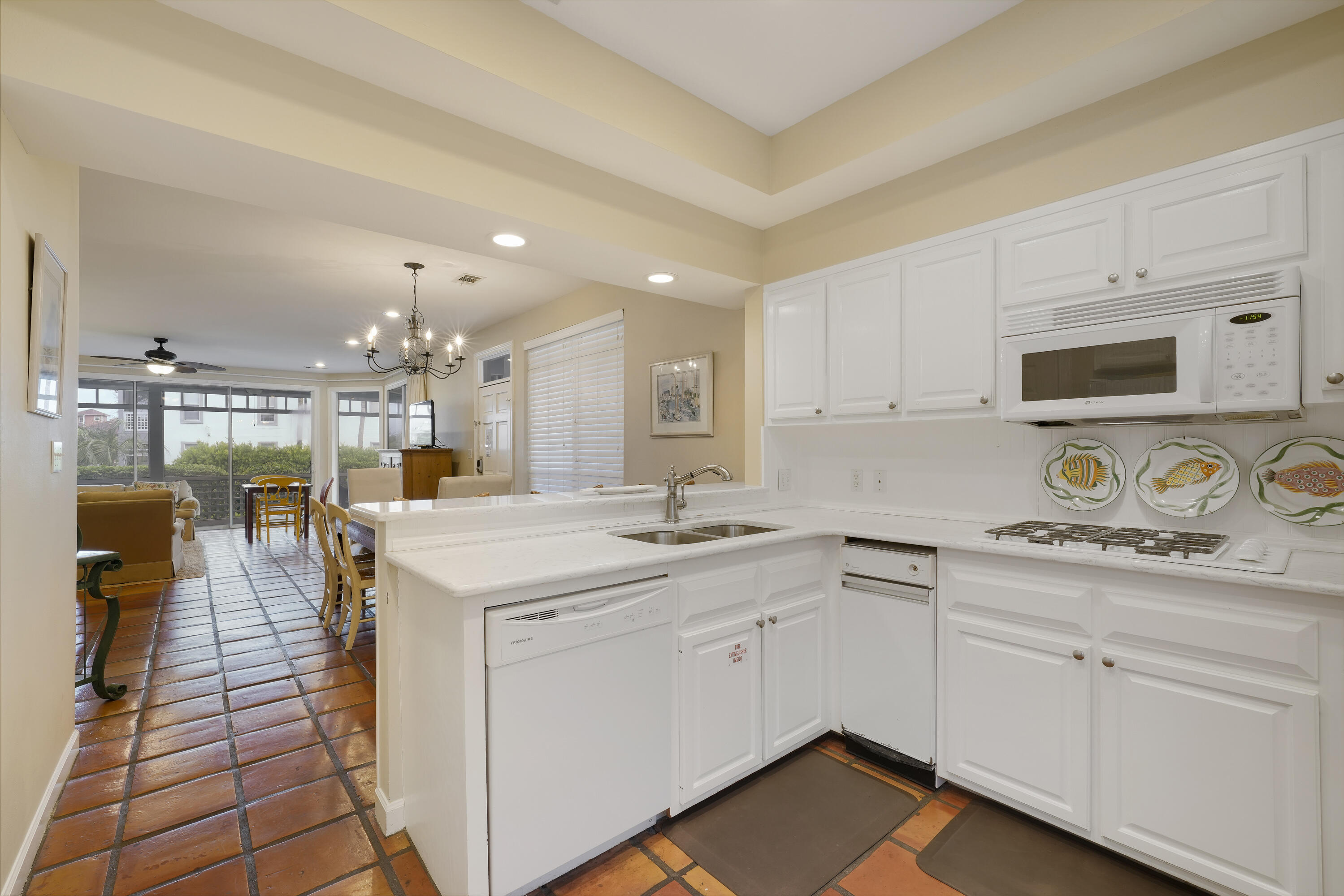 HIDDEN DUNES BEACH VILLAS - Residential