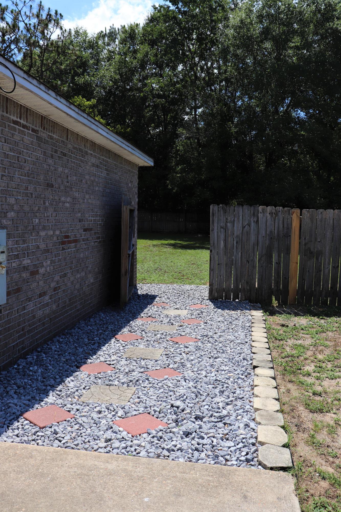 AUBURN ACRES - Residential