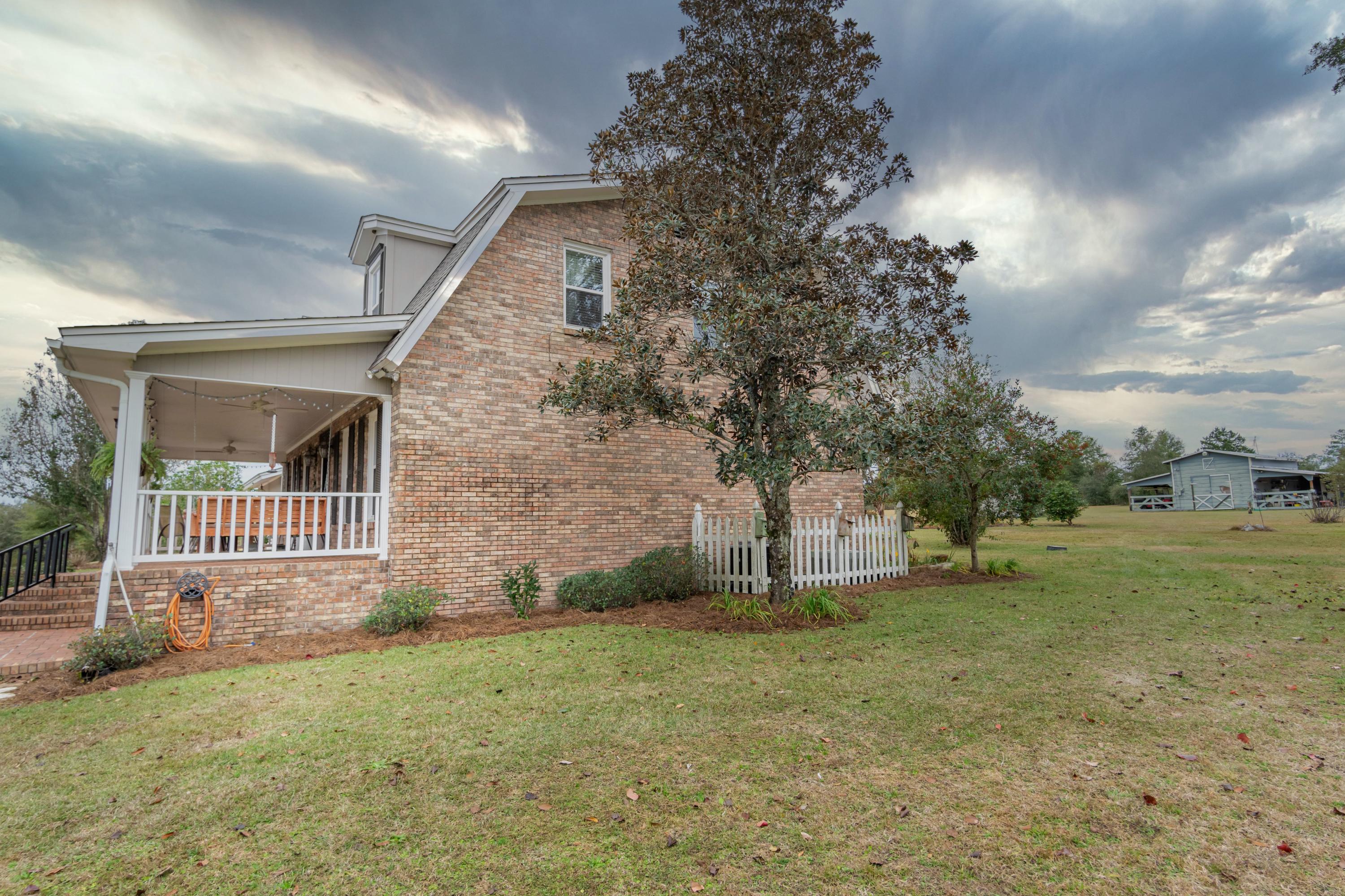 NO RECORDED SUBDIVISION - Residential