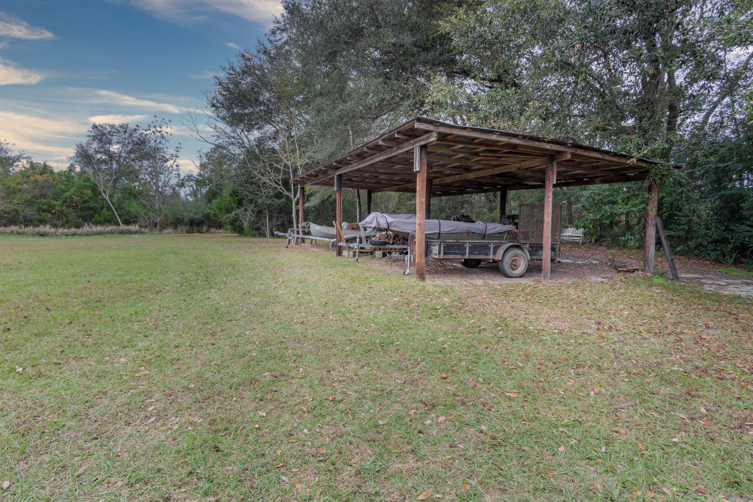 NO RECORDED SUBDIVISION - Residential