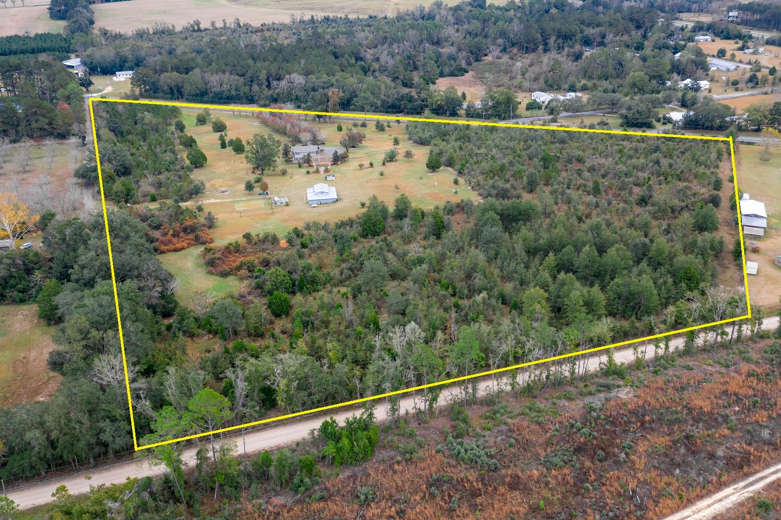 NO RECORDED SUBDIVISION - Residential