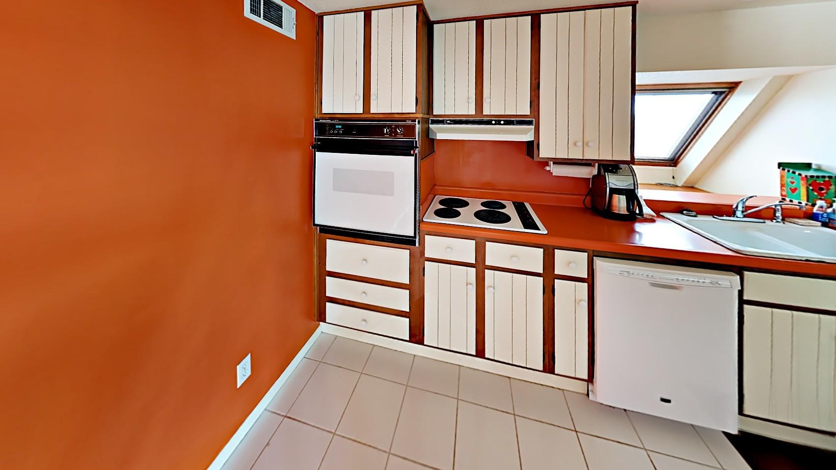 BLUE MOUNTAIN BEACH - Residential