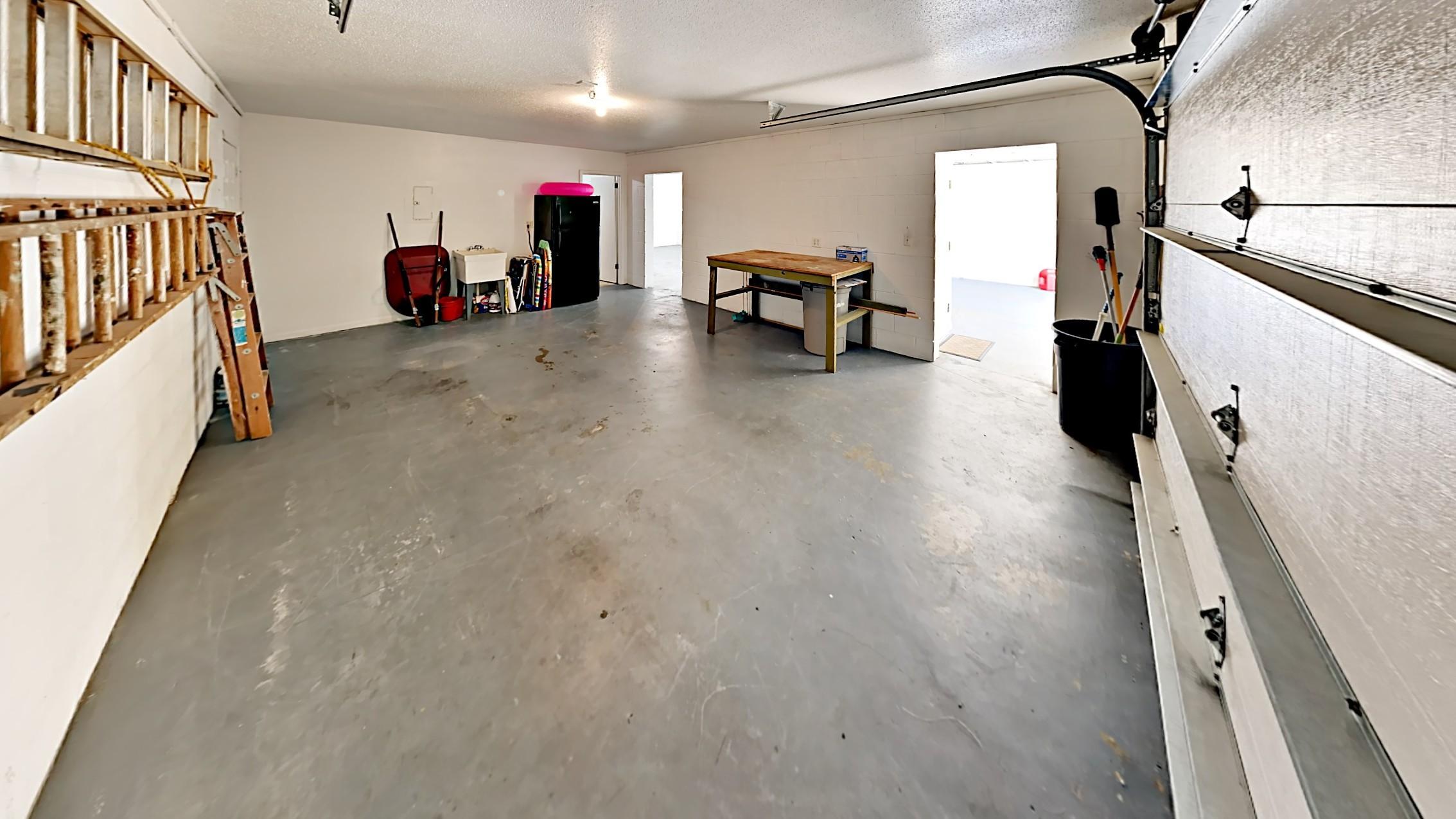 BLUE MOUNTAIN BEACH - Residential