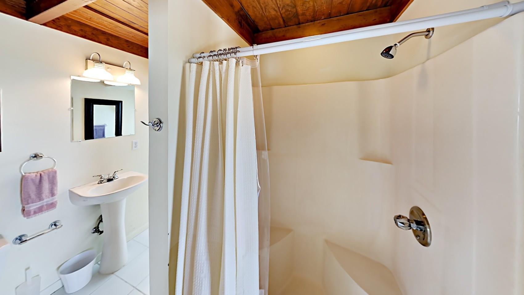 BLUE MOUNTAIN BEACH - Residential