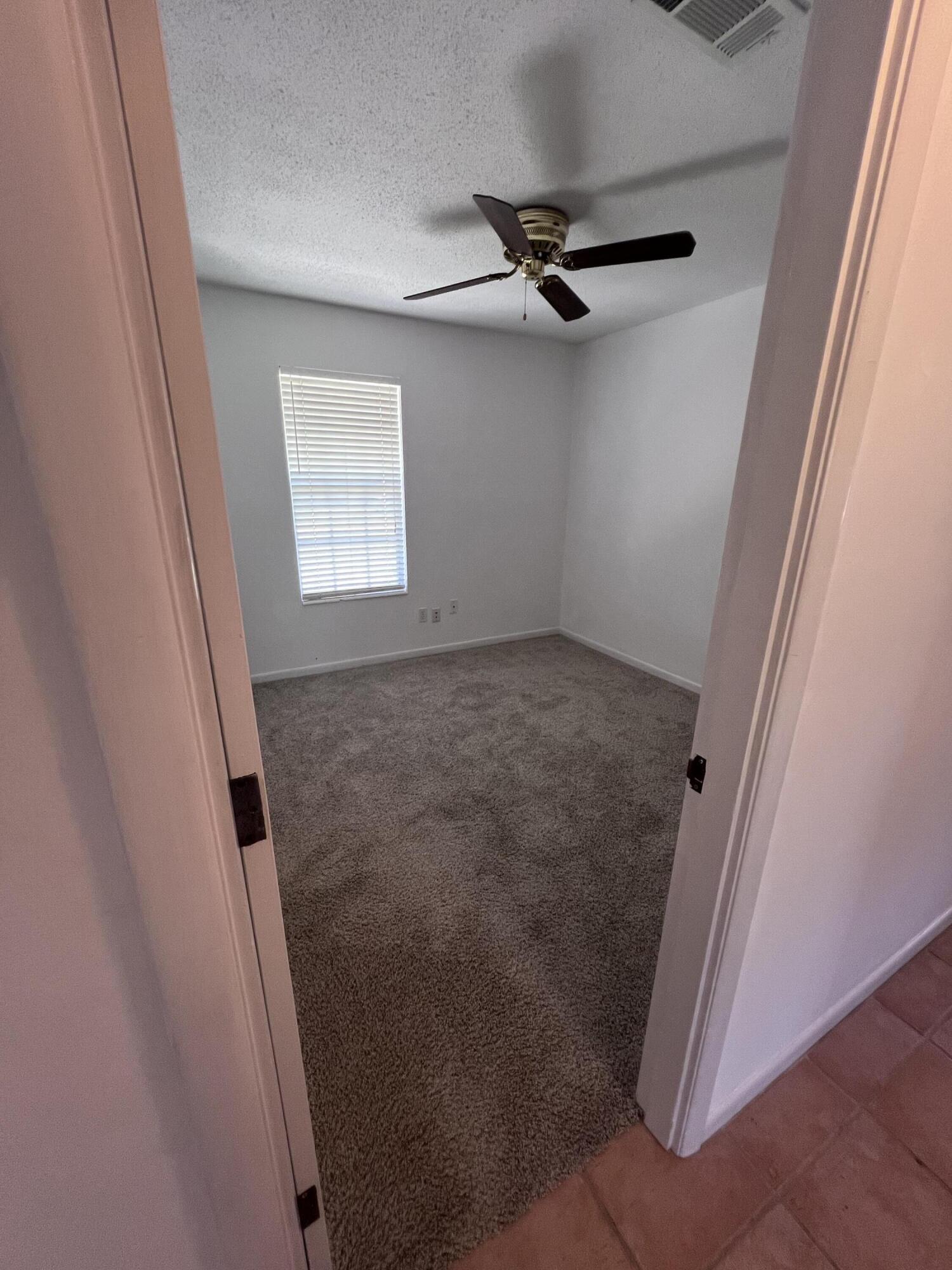 BAYSHORE PARK #3 LOT 5 BLK E - Residential Lease