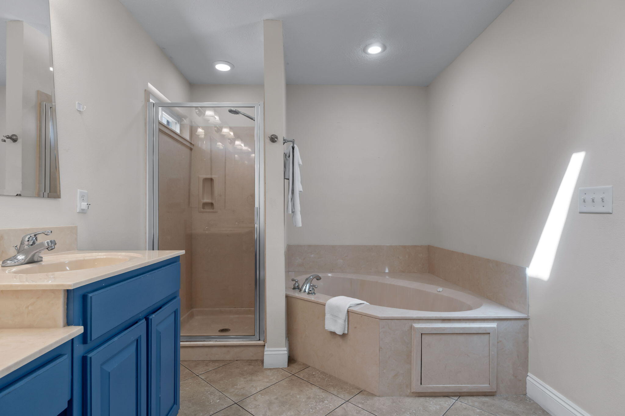 HOLLEY BY THE SEA - Residential