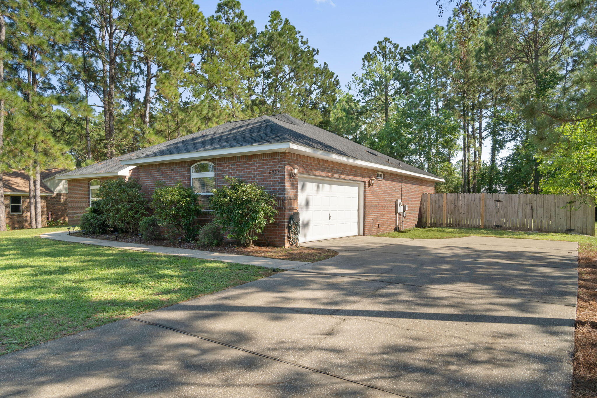 HOLLEY BY THE SEA - Residential